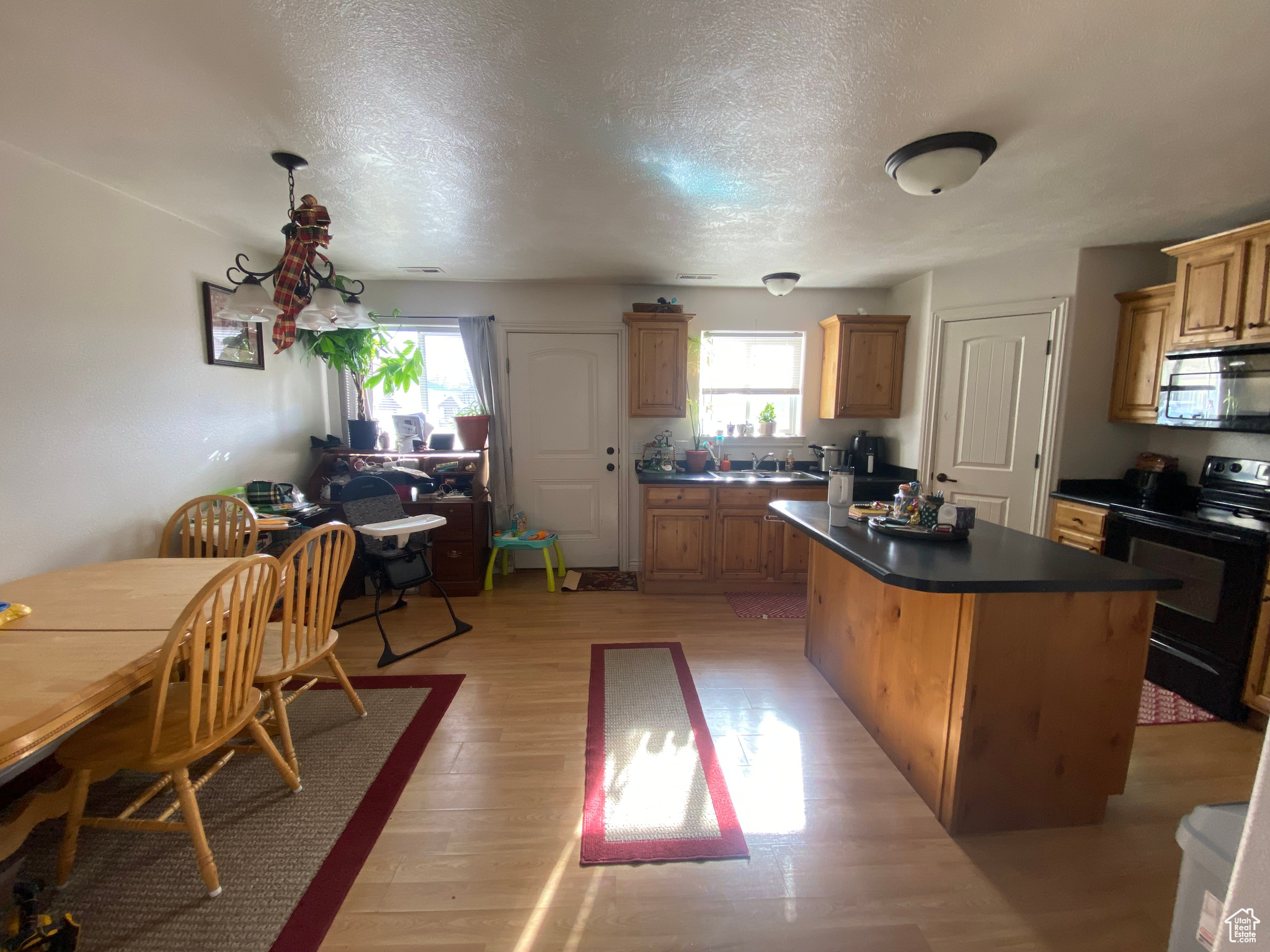 234 E 500 N, Roosevelt, Utah 84066, 3 Bedrooms Bedrooms, 8 Rooms Rooms,1 BathroomBathrooms,Residential,For sale,500,1976697