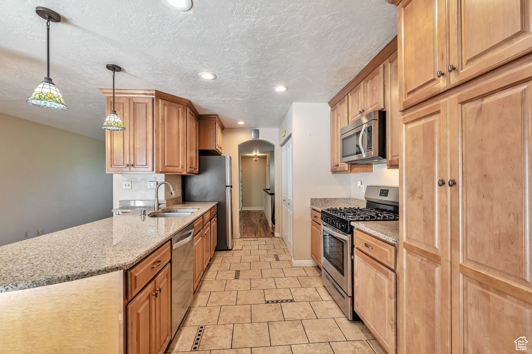 860 E Three Fountains Dr 204 Murray UT 84107 464,900