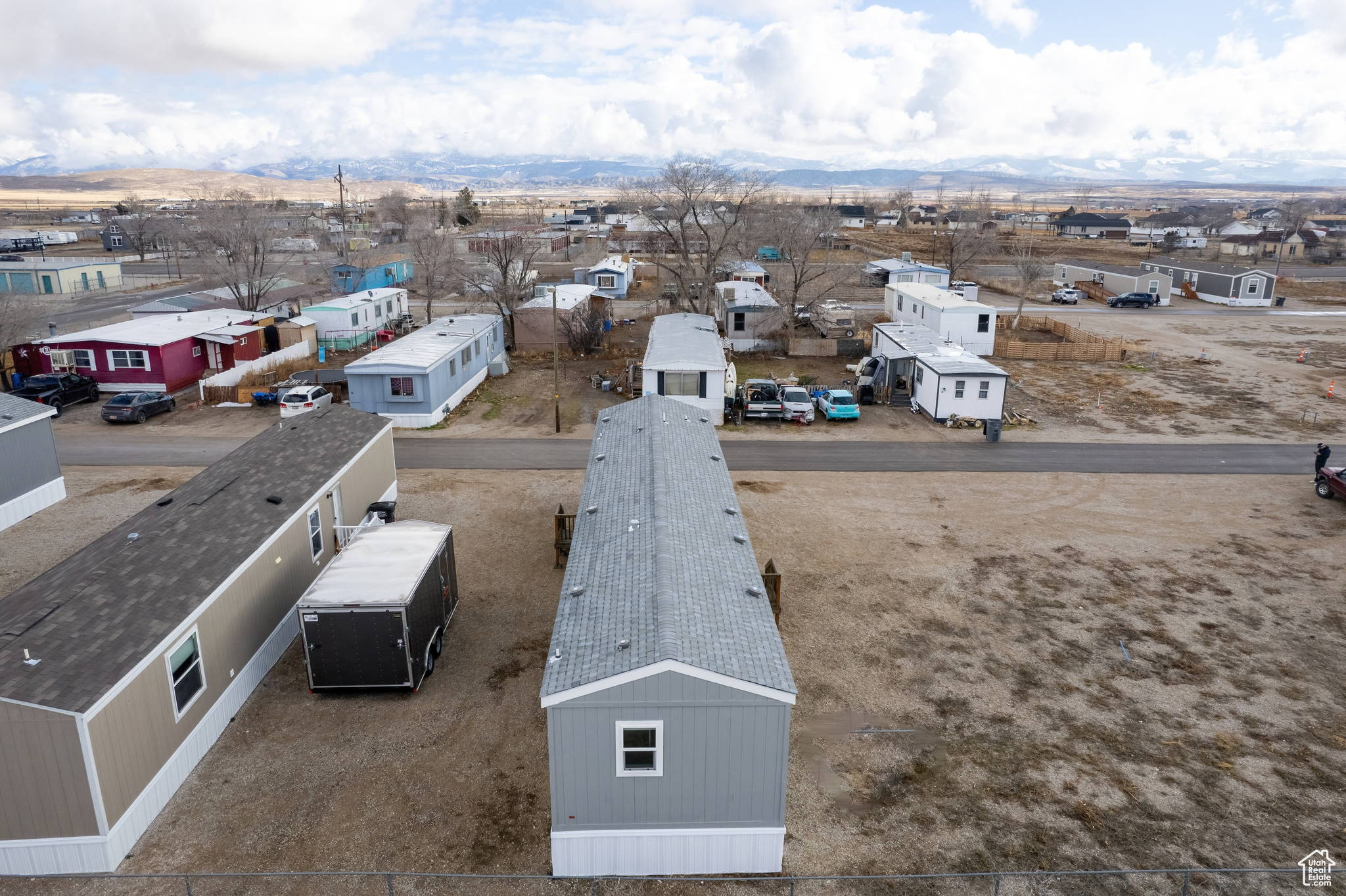 Bird's eye view with a mountain view