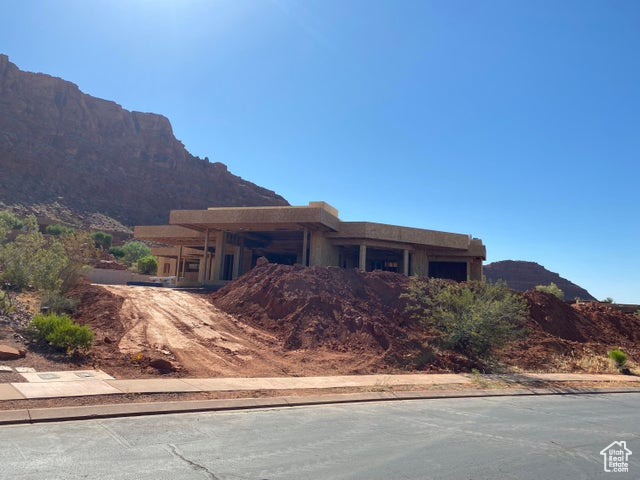 2900 N WAPATKI, St. George, Utah 84770, 3 Bedrooms Bedrooms, 10 Rooms Rooms,3 BathroomsBathrooms,Residential,For sale,WAPATKI,1977653