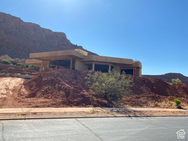 2900 N WAPATKI, St. George, Utah 84770, 3 Bedrooms Bedrooms, 10 Rooms Rooms,3 BathroomsBathrooms,Residential,For sale,WAPATKI,1977653