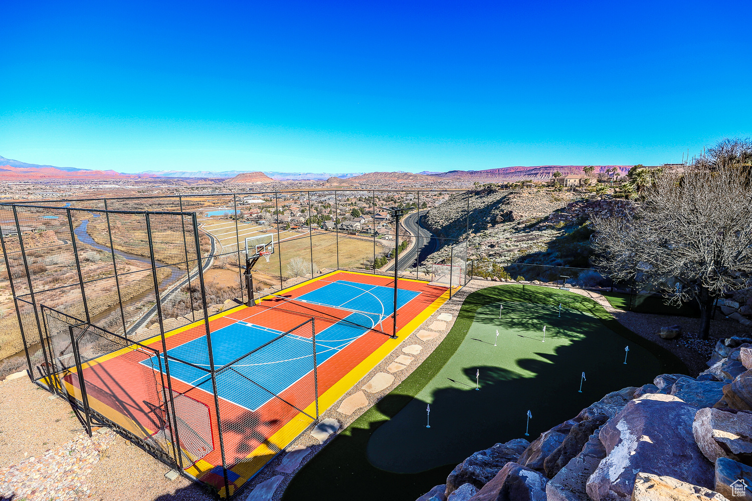 Sport Court/ Putting Green