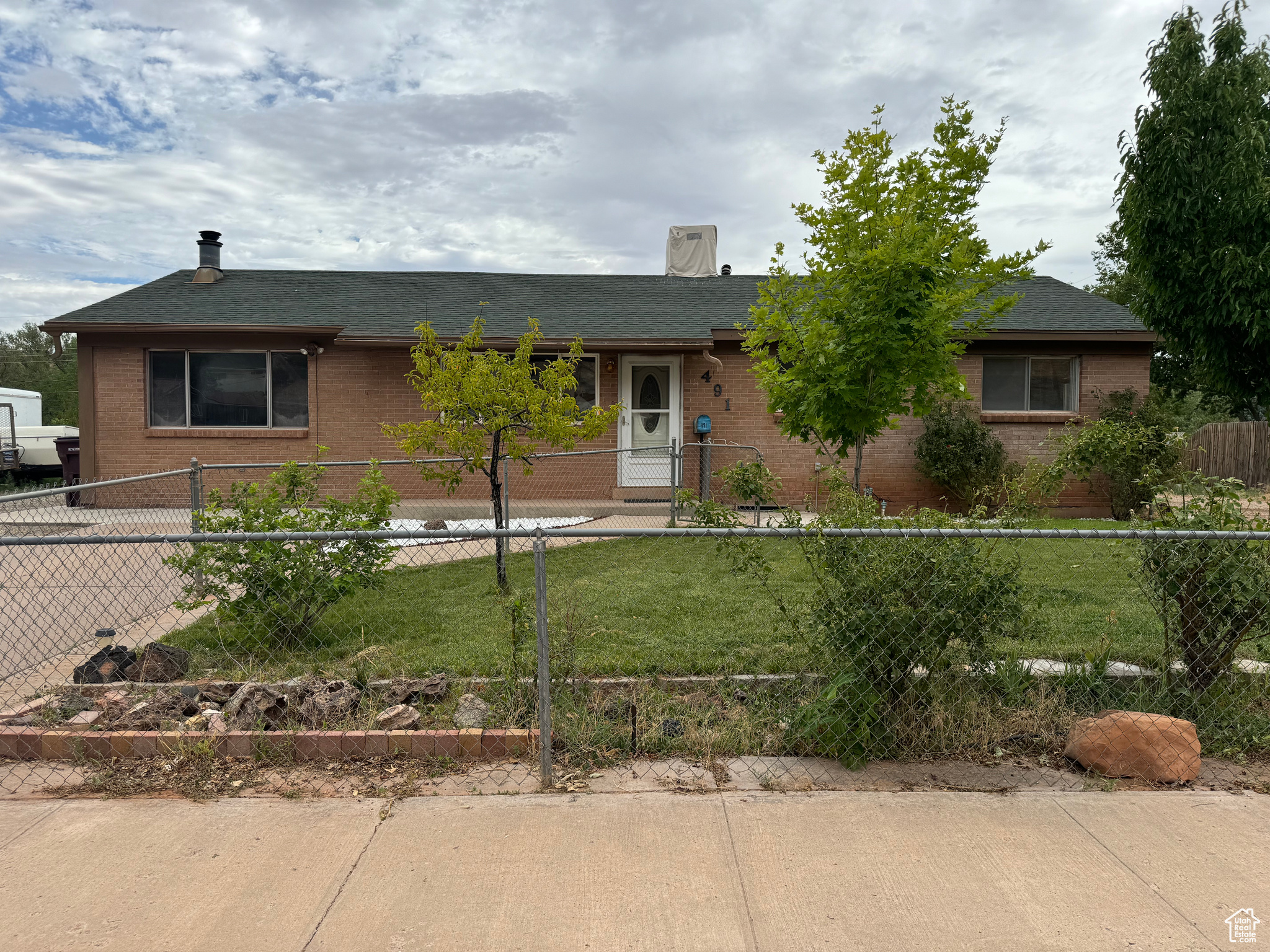 491 MOUNTAIN VIEW, Moab, Utah 84532, 4 Bedrooms Bedrooms, 12 Rooms Rooms,1 BathroomBathrooms,Residential,For sale,MOUNTAIN VIEW,1979292