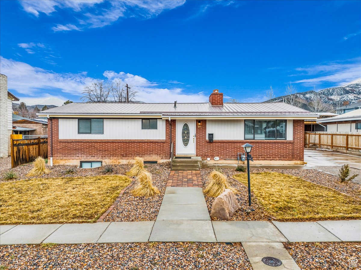 335 S 900 W, Cedar City, Utah 84720, 4 Bedrooms Bedrooms, 11 Rooms Rooms,2 BathroomsBathrooms,Residential,For sale,900,1980560