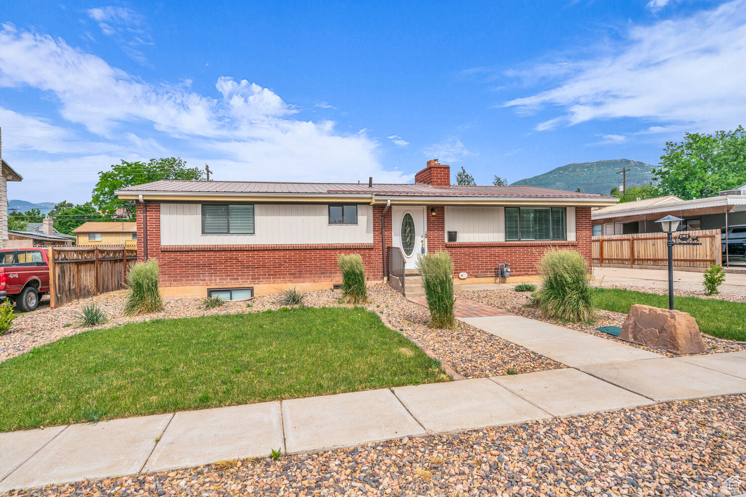 335 S 900 W, Cedar City, Utah 84720, 4 Bedrooms Bedrooms, 11 Rooms Rooms,2 BathroomsBathrooms,Residential,For sale,900,1980560