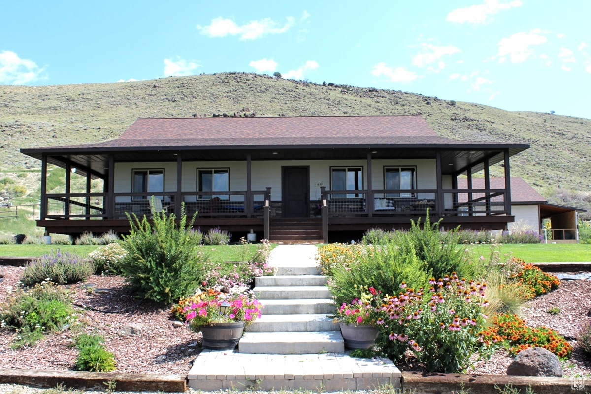 1659 S 70 W, Fremont, Utah 84747, 5 Bedrooms Bedrooms, 12 Rooms Rooms,3 BathroomsBathrooms,Residential,For sale,70,1981103