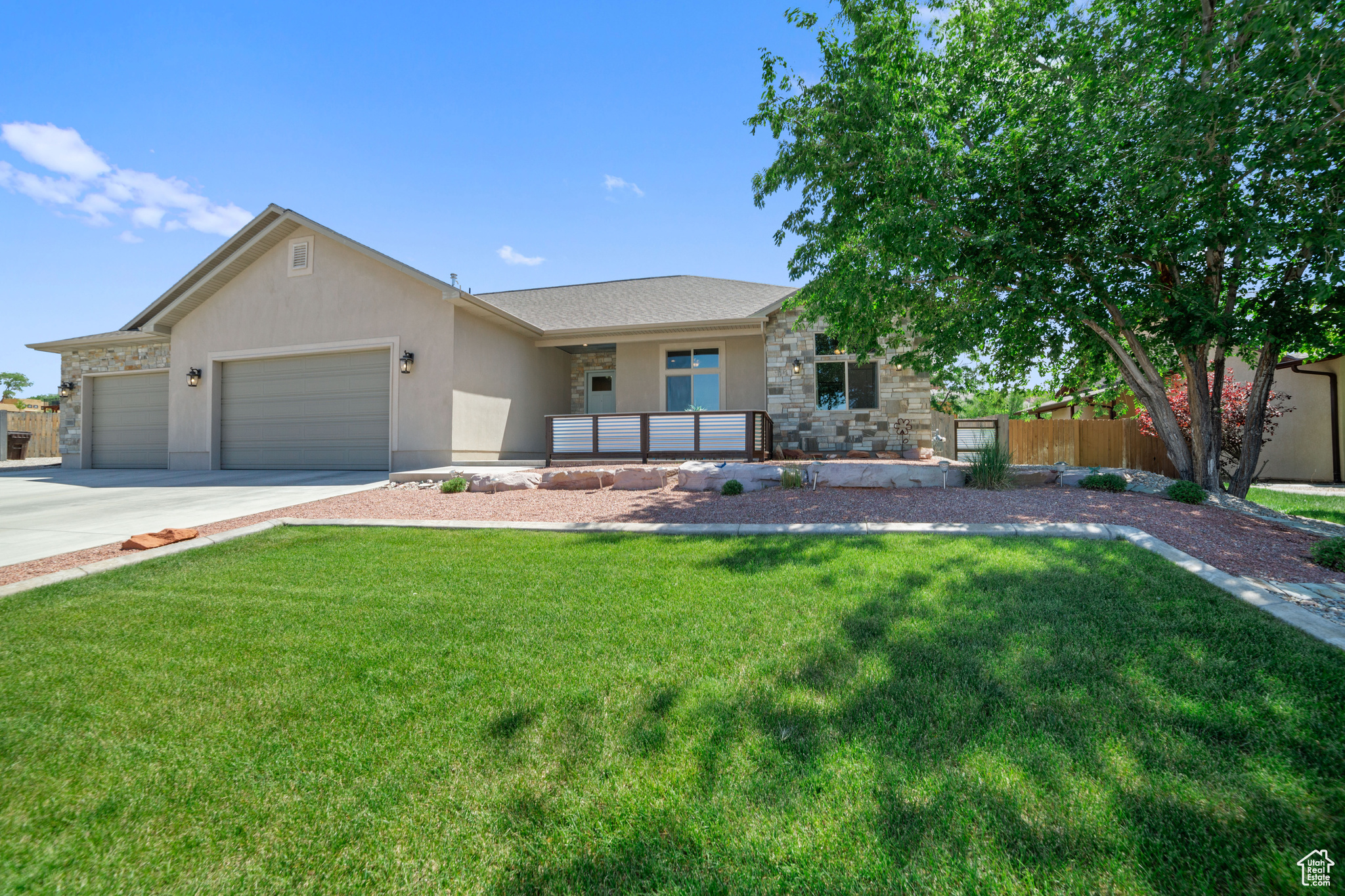 2251 RIO VERDE, Moab, Utah 84532, 5 Bedrooms Bedrooms, 12 Rooms Rooms,3 BathroomsBathrooms,Residential,For sale,RIO VERDE,1981471