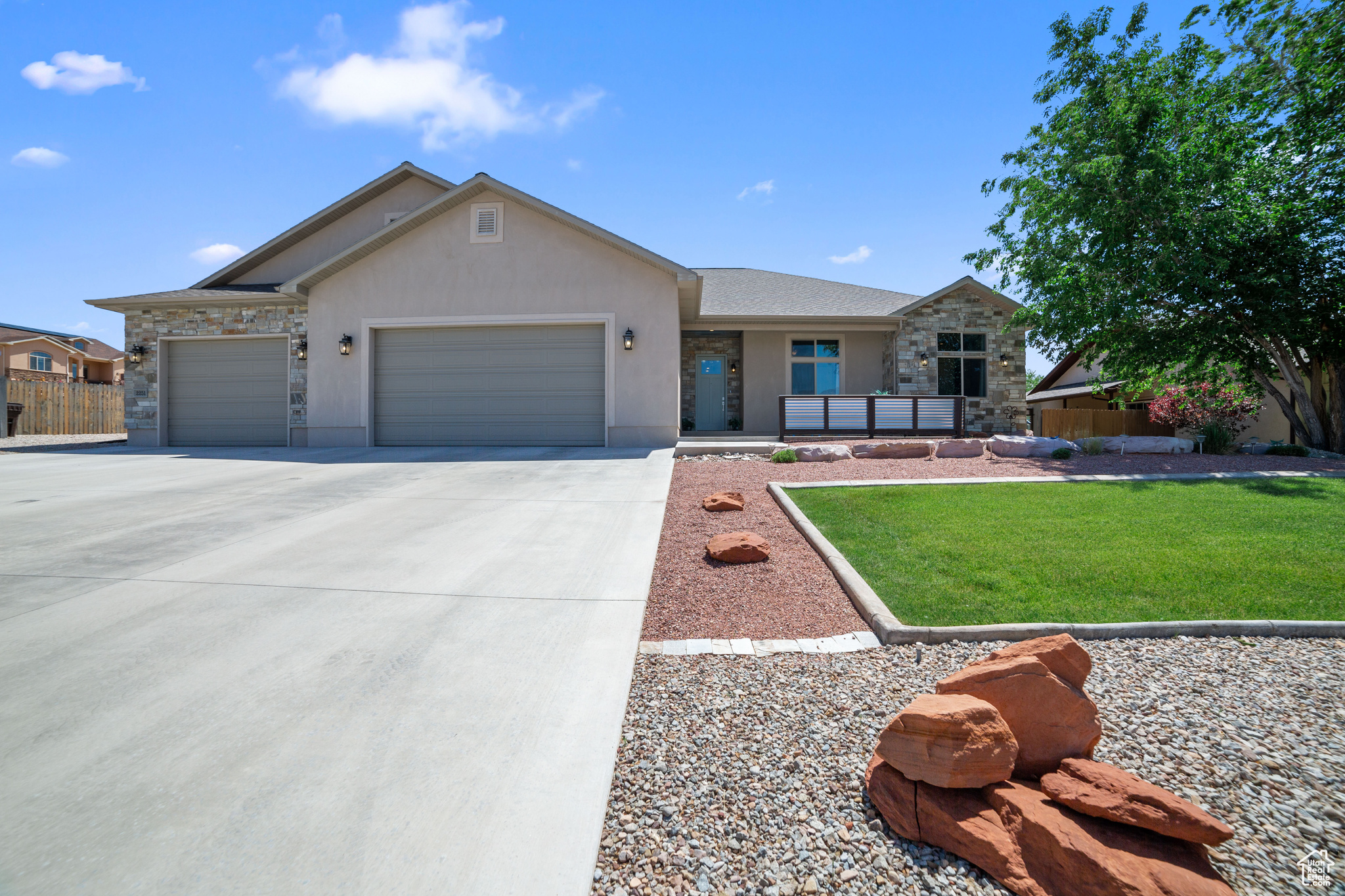 2251 RIO VERDE, Moab, Utah 84532, 5 Bedrooms Bedrooms, 12 Rooms Rooms,3 BathroomsBathrooms,Residential,For sale,RIO VERDE,1981471