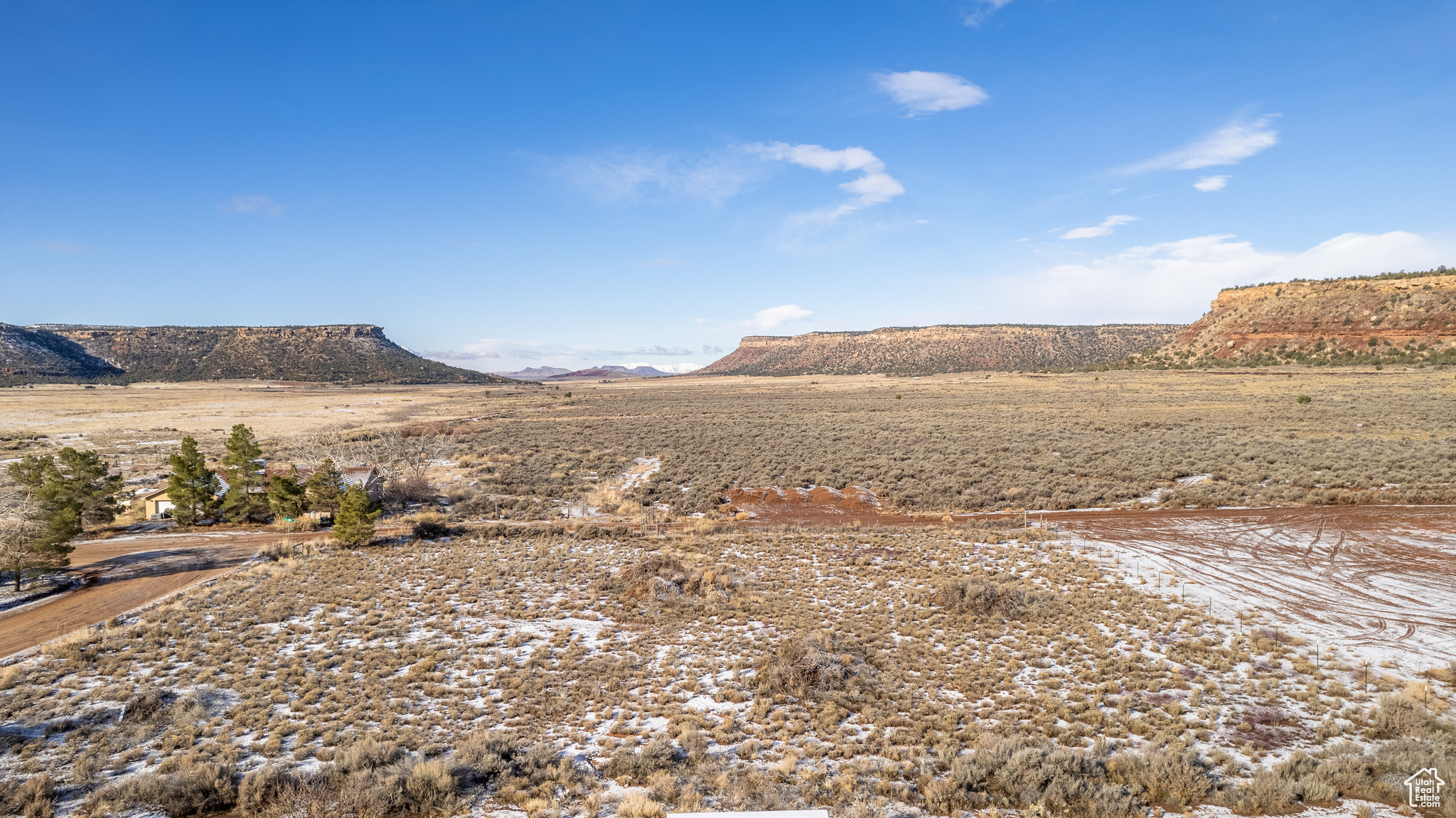 View of mountain feature