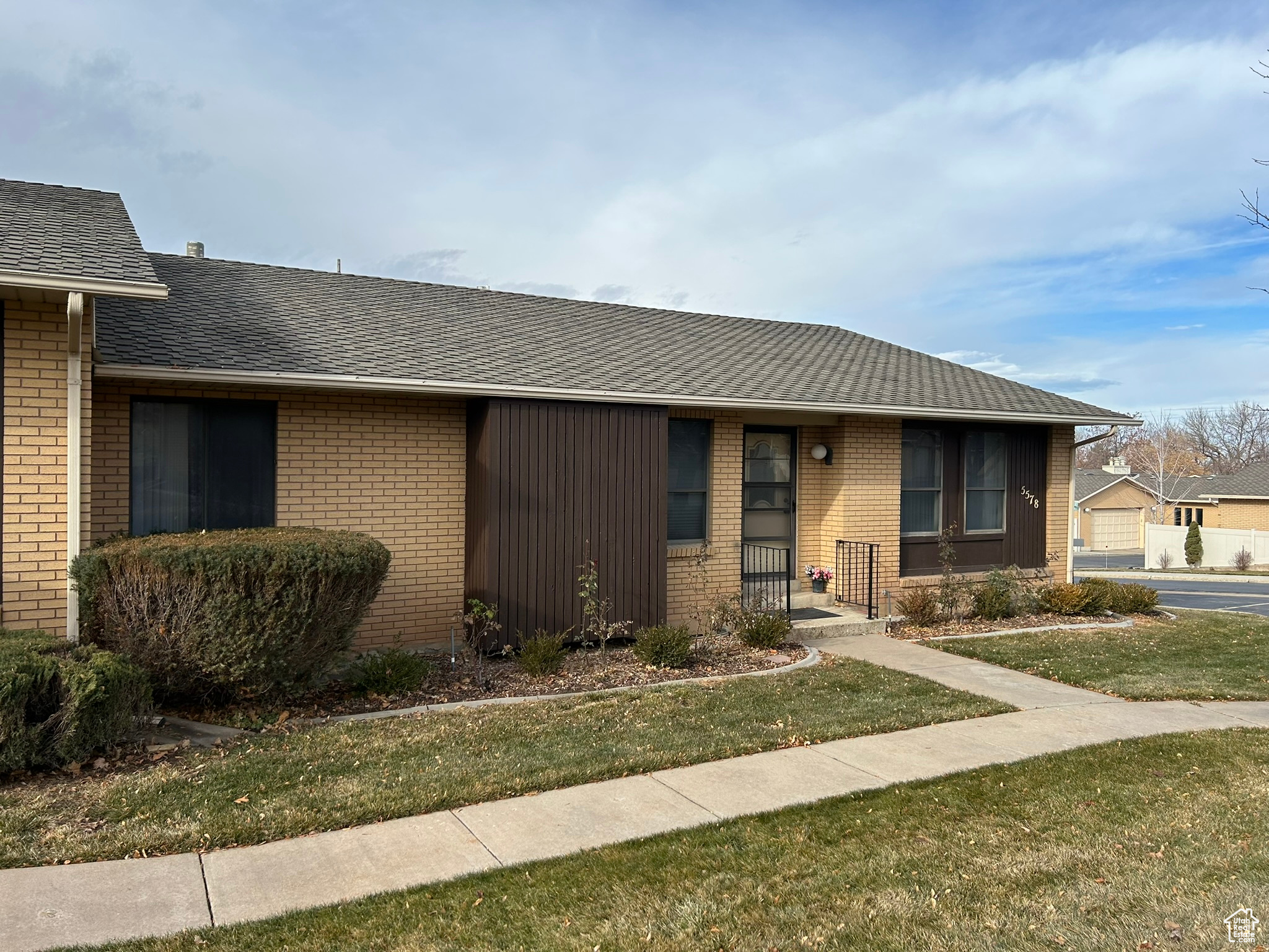 5578 S 1000 E, South Ogden, Utah 84405, 3 Bedrooms Bedrooms, 16 Rooms Rooms,2 BathroomsBathrooms,Residential,For sale,1000,1982160