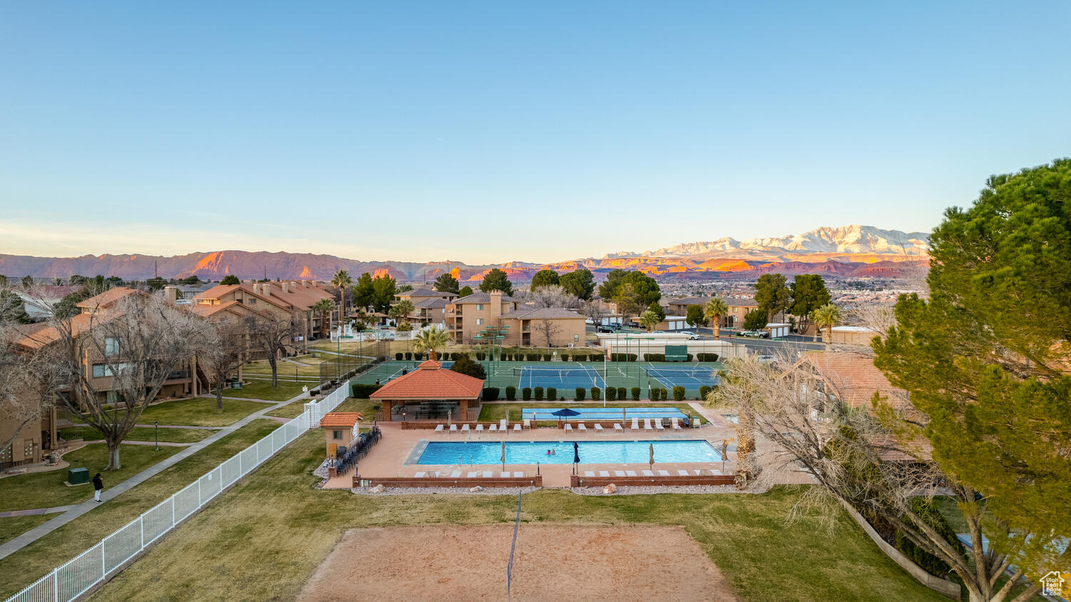 860 S VILLAGE #J10, St. George, Utah 84770, 2 Bedrooms Bedrooms, 6 Rooms Rooms,2 BathroomsBathrooms,Residential,For sale,VILLAGE,1982295