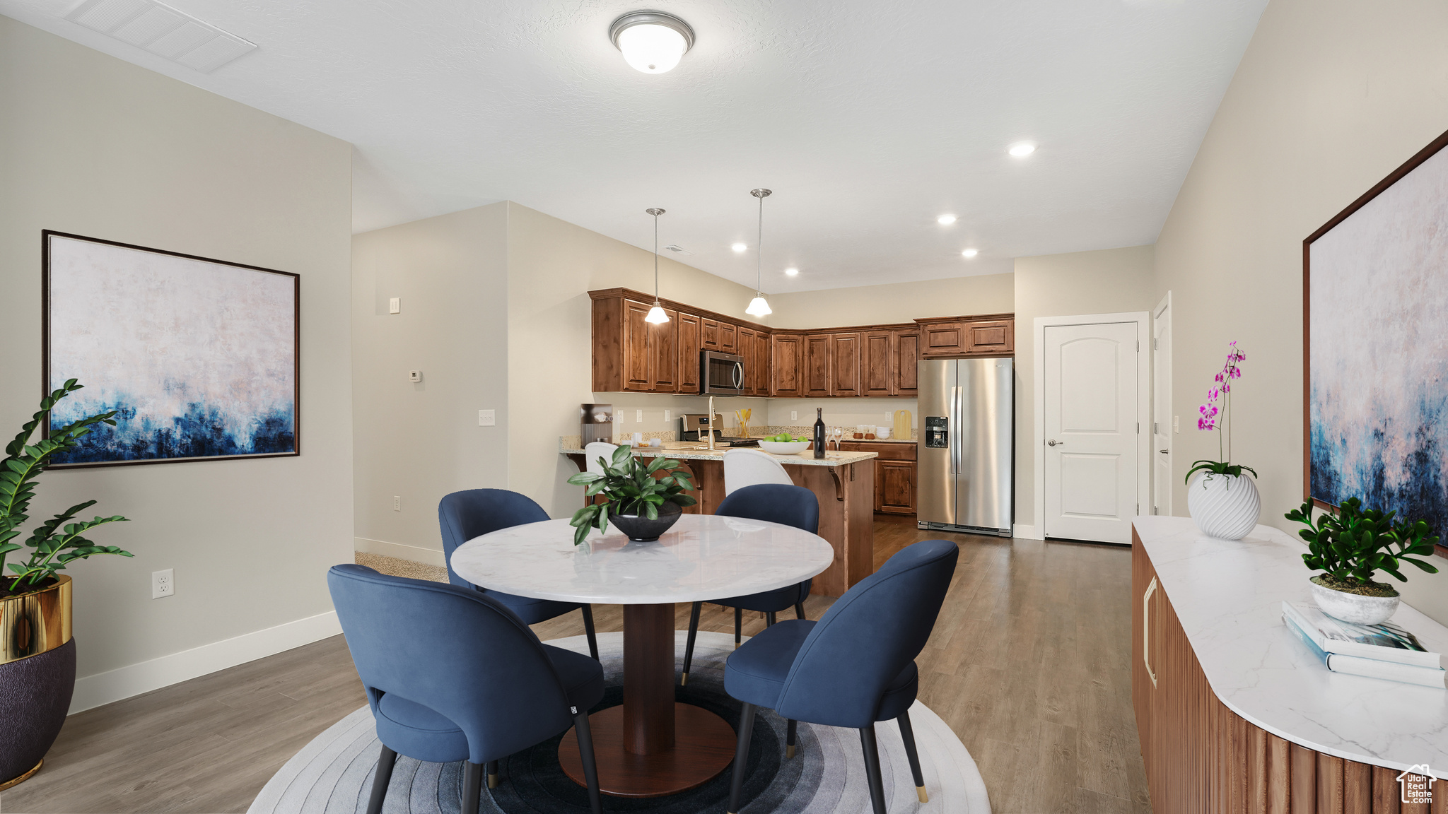 Open floor plan dining and kitchen