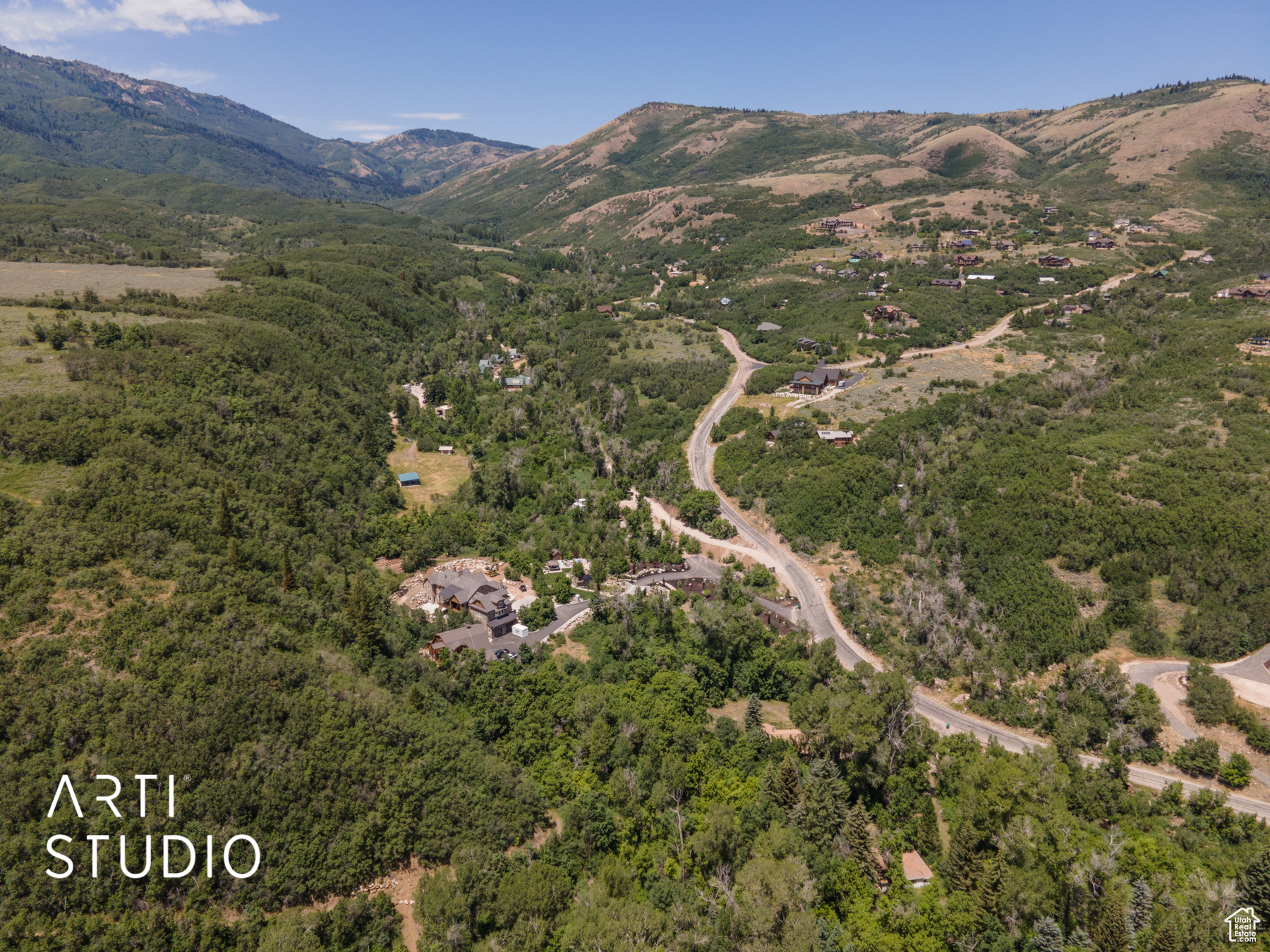 Drone / aerial view featuring a mountain view