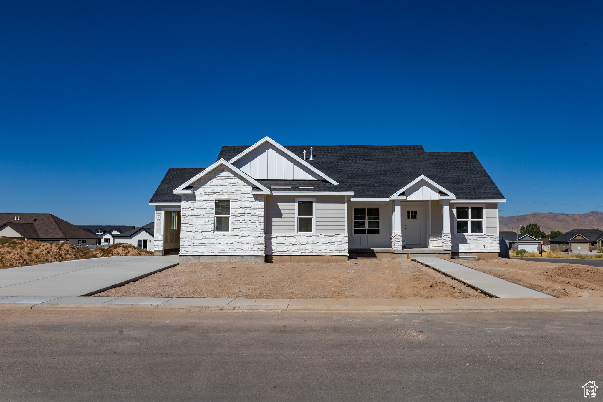 165 E 400 S Nephi UT 84648 579,000