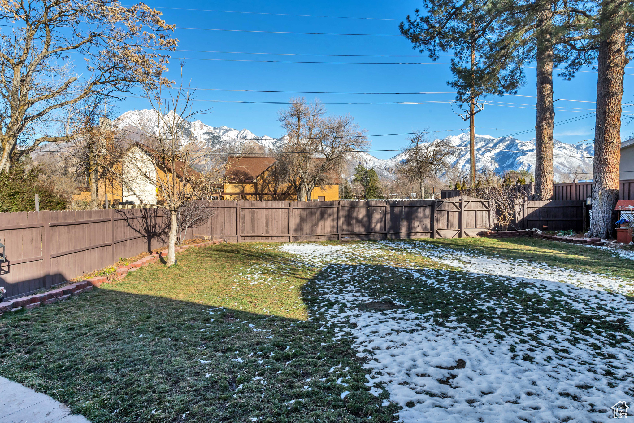 5946 S HIGHLAND, Holladay, Utah 84121, 3 Bedrooms Bedrooms, 9 Rooms Rooms,1 BathroomBathrooms,Residential,For sale,HIGHLAND,1983998