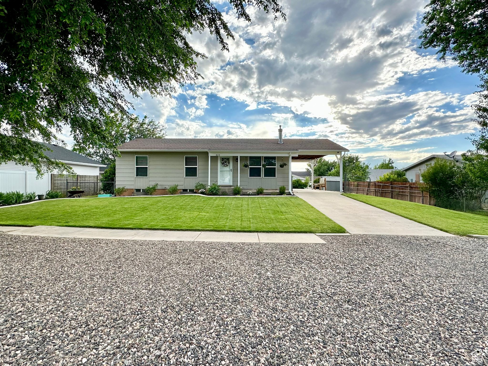 415 N 200 E, Parowan, Utah 84761, 5 Bedrooms Bedrooms, 7 Rooms Rooms,2 BathroomsBathrooms,Residential,For sale,200,1984042