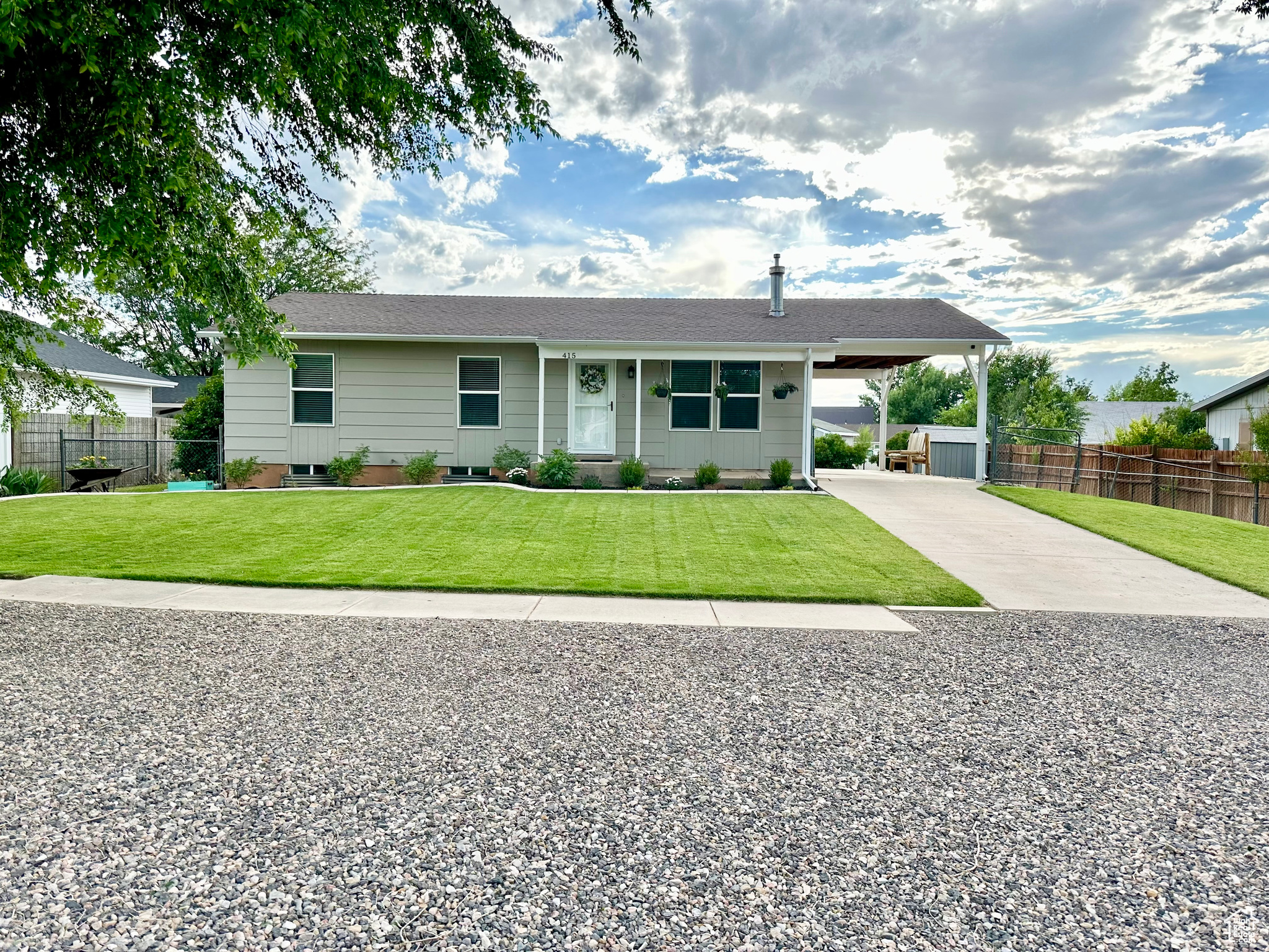 415 N 200 E, Parowan, Utah 84761, 5 Bedrooms Bedrooms, 7 Rooms Rooms,2 BathroomsBathrooms,Residential,For sale,200,1984042