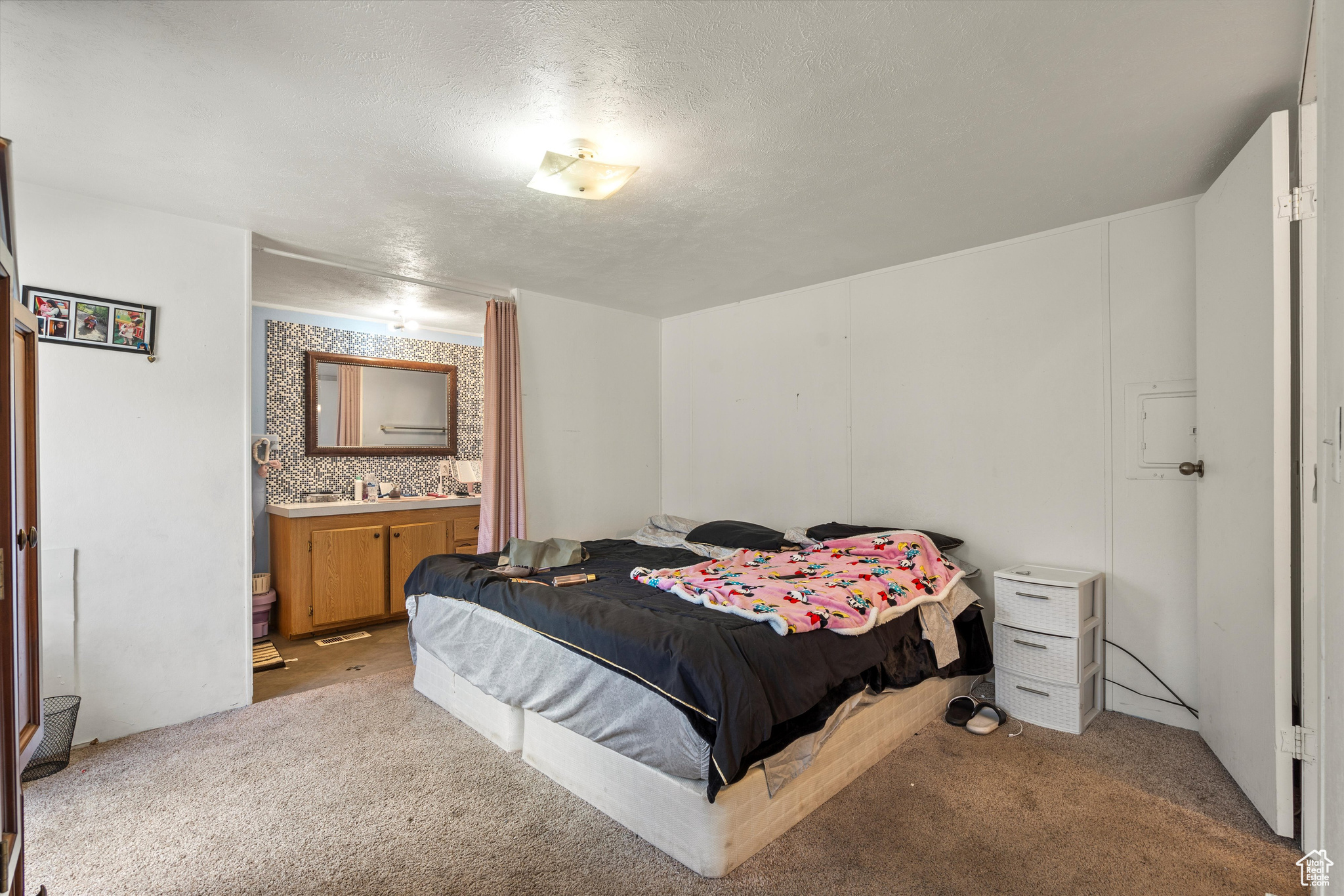 75 W 250 N #99, Clearfield, Utah 84015, 3 Bedrooms Bedrooms, 8 Rooms Rooms,2 BathroomsBathrooms,Residential,For sale,250,1984070