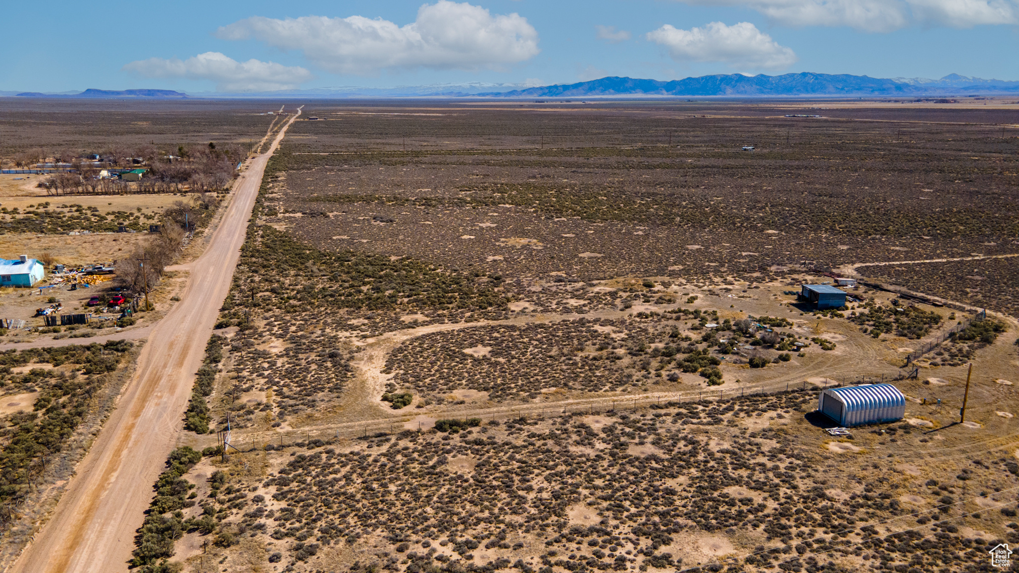 Aerial view featuring a mountain view and a rural view