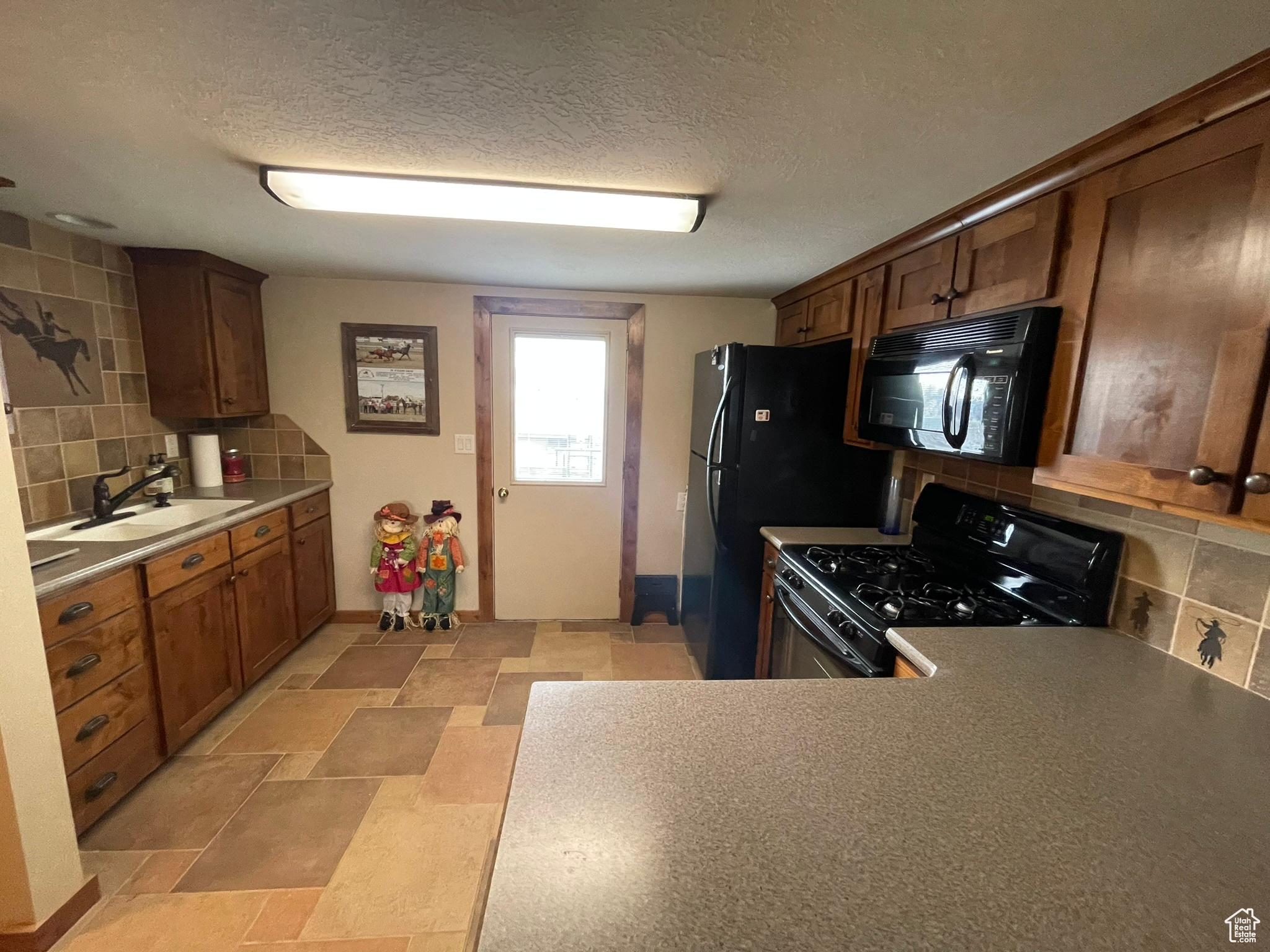 5859 S 3500 W, Roy, Utah 84067, 4 Bedrooms Bedrooms, 15 Rooms Rooms,2 BathroomsBathrooms,Residential,For sale,3500,1984176