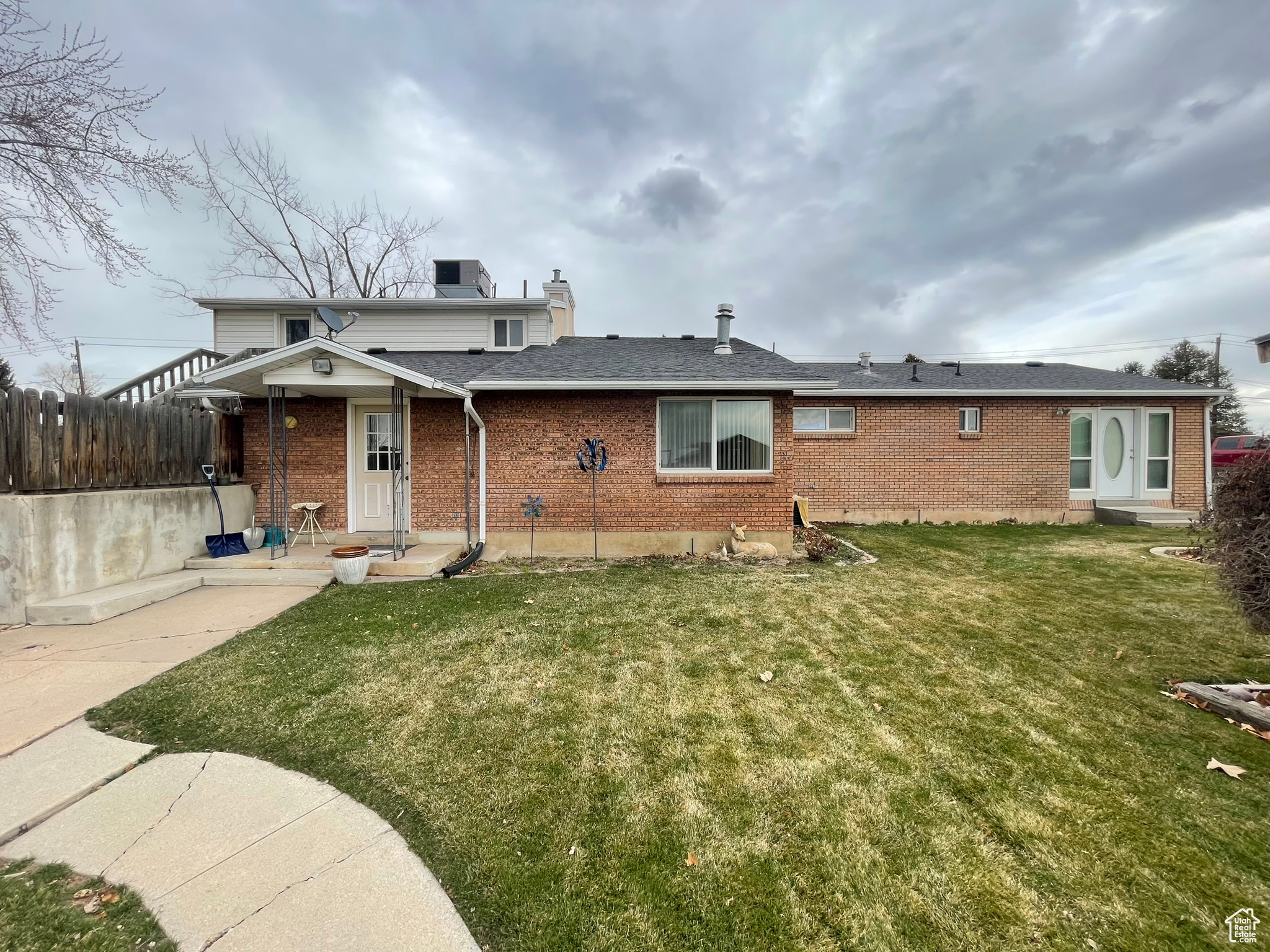 5859 S 3500 W, Roy, Utah 84067, 4 Bedrooms Bedrooms, 15 Rooms Rooms,2 BathroomsBathrooms,Residential,For sale,3500,1984176