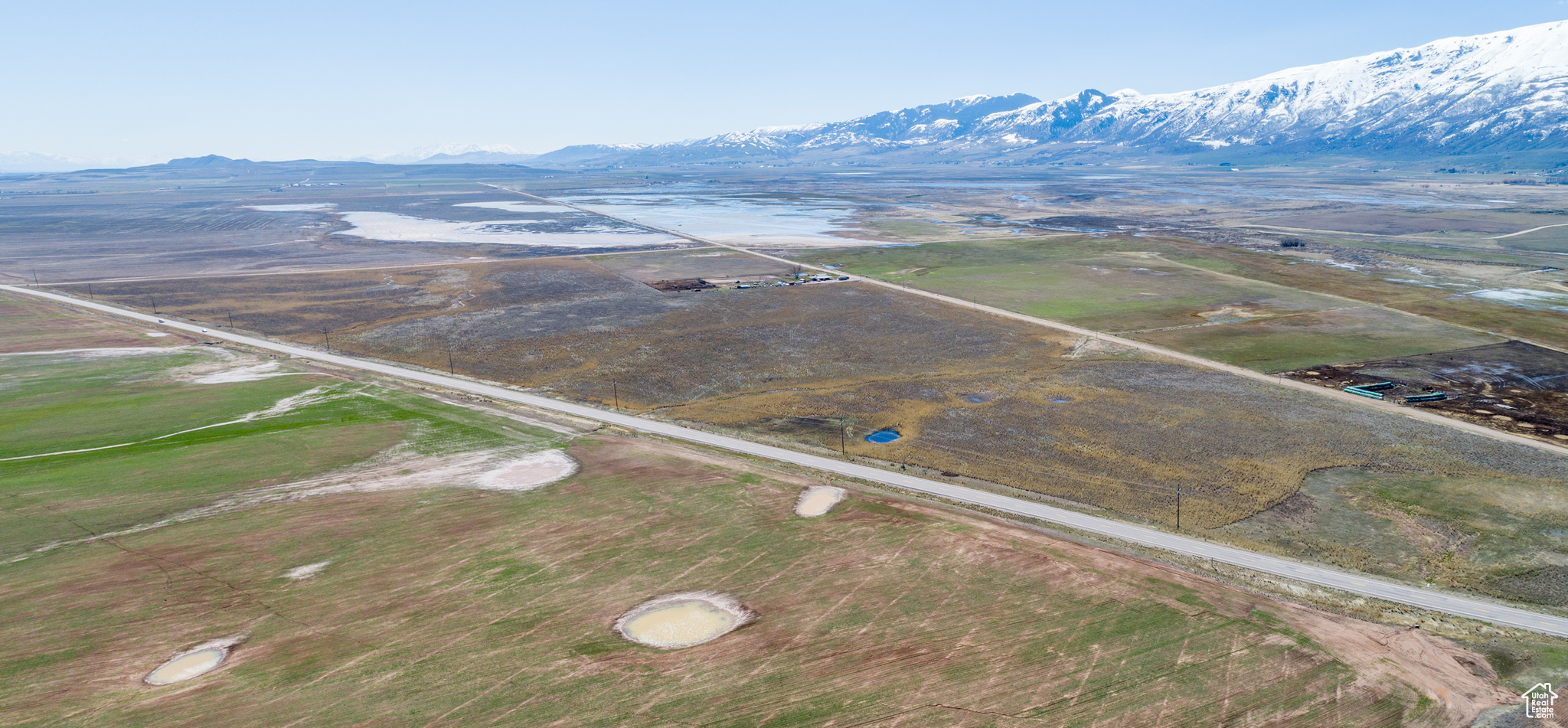 Bird's eye view with a rural view and a mountain view