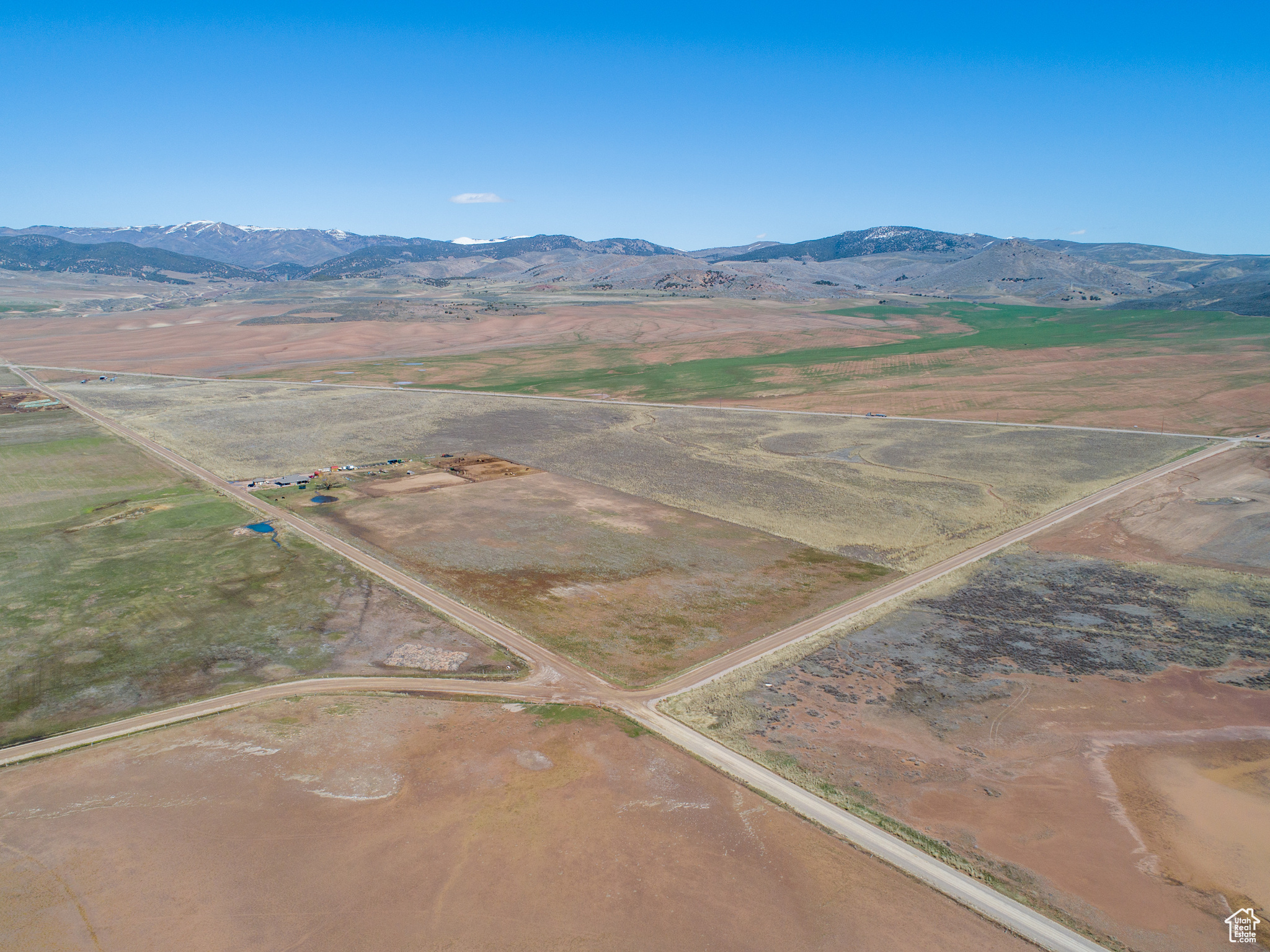 Bird's eye view with a rural view and a mountain view