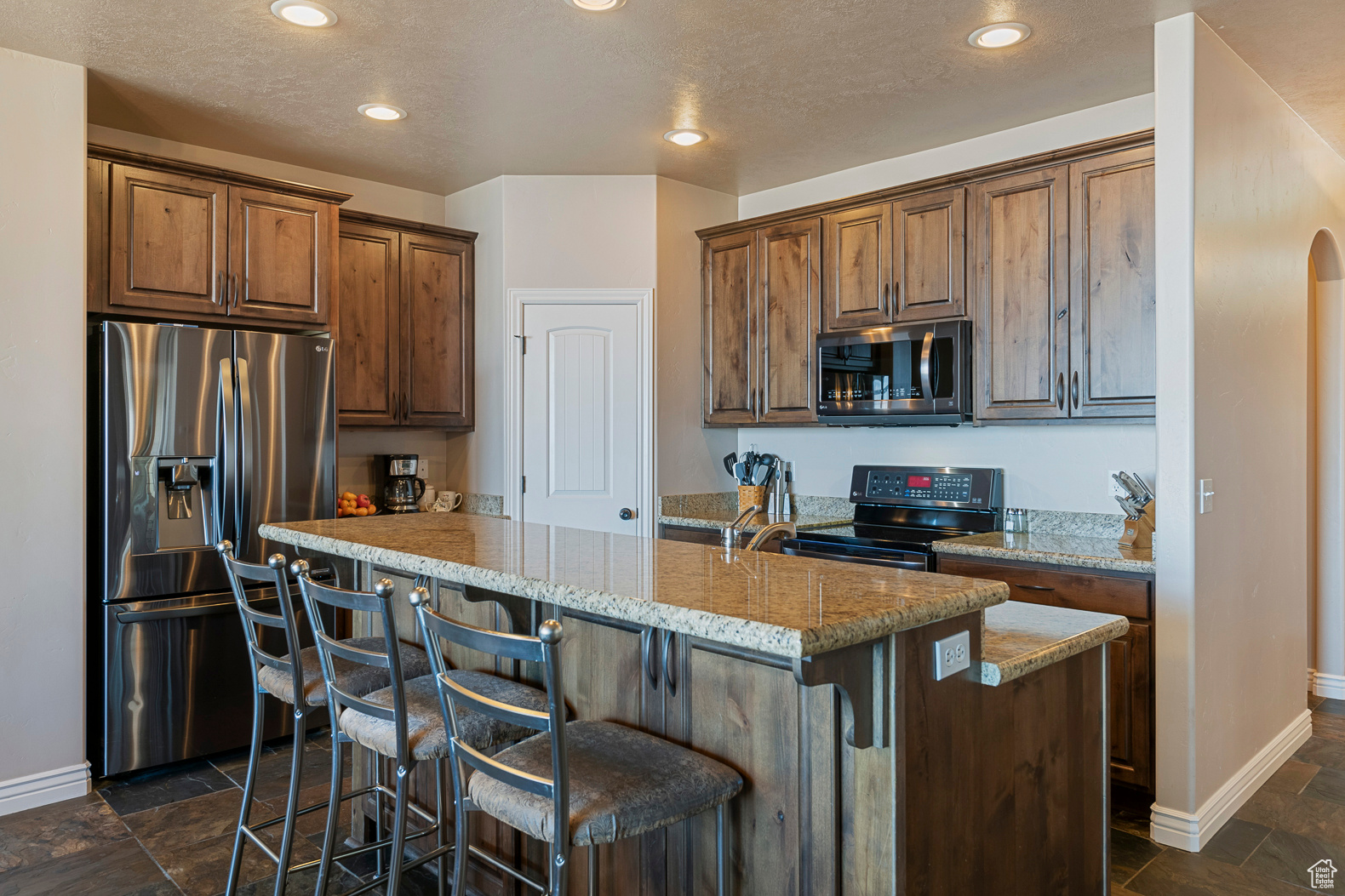 331 E Manilla Dr Draper UT 84020 1,043,000