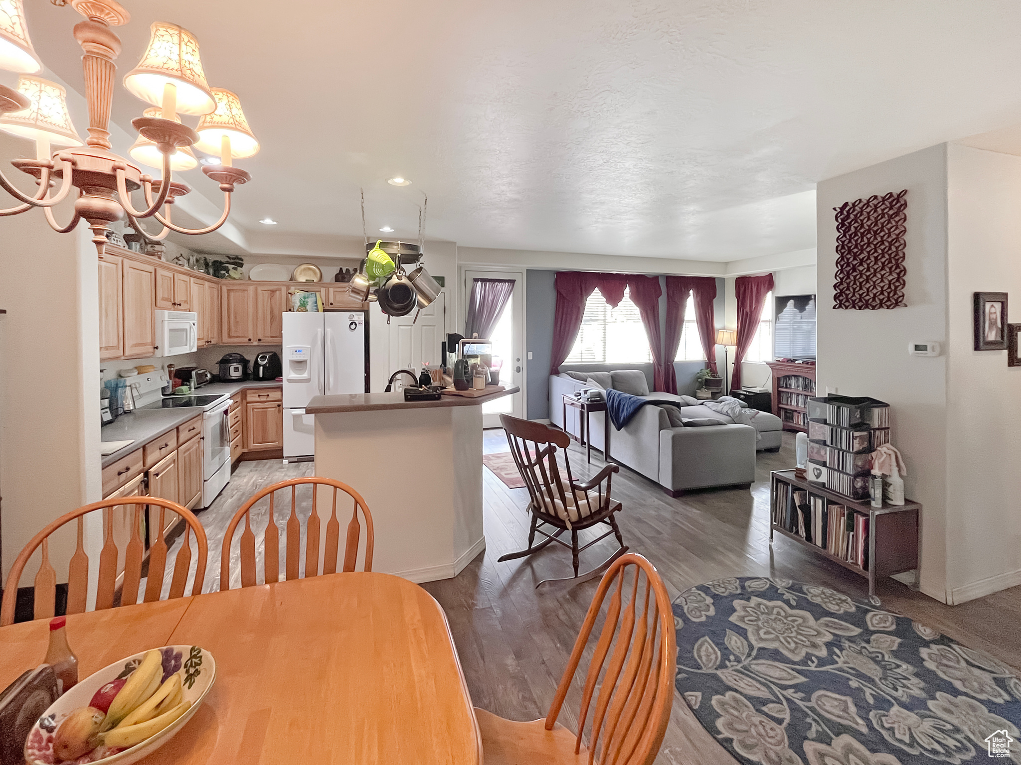 Dining space in open floor design