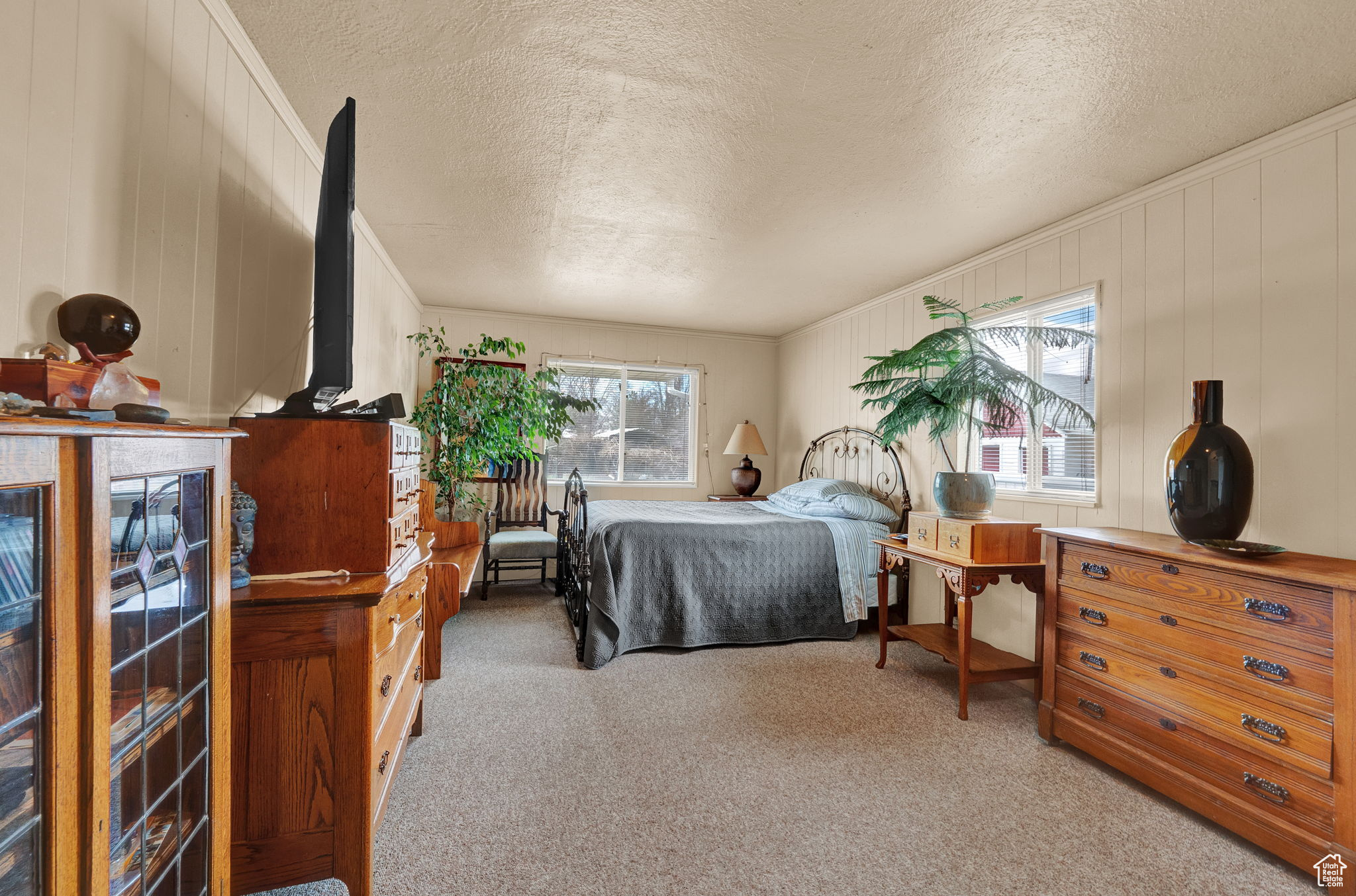 107 W LESTER, Murray, Utah 84107, 4 Bedrooms Bedrooms, ,Residential,For sale,LESTER,1985167