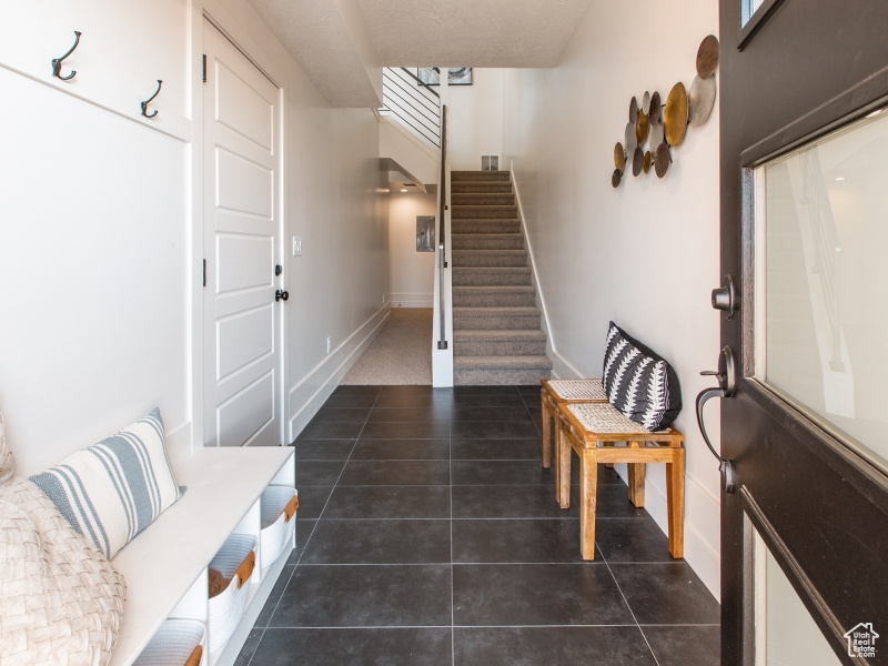 Entry/Mud Room