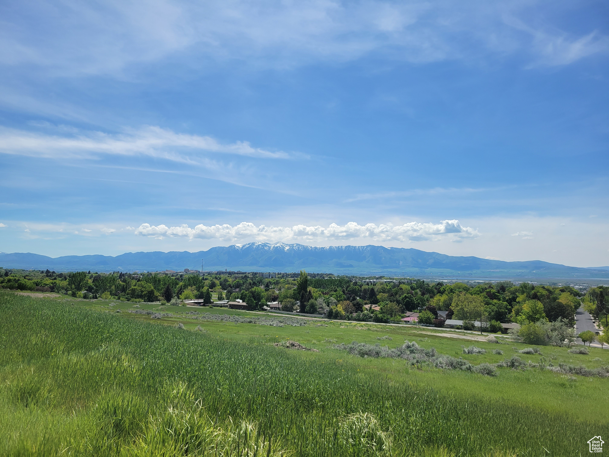 View of mountain feature