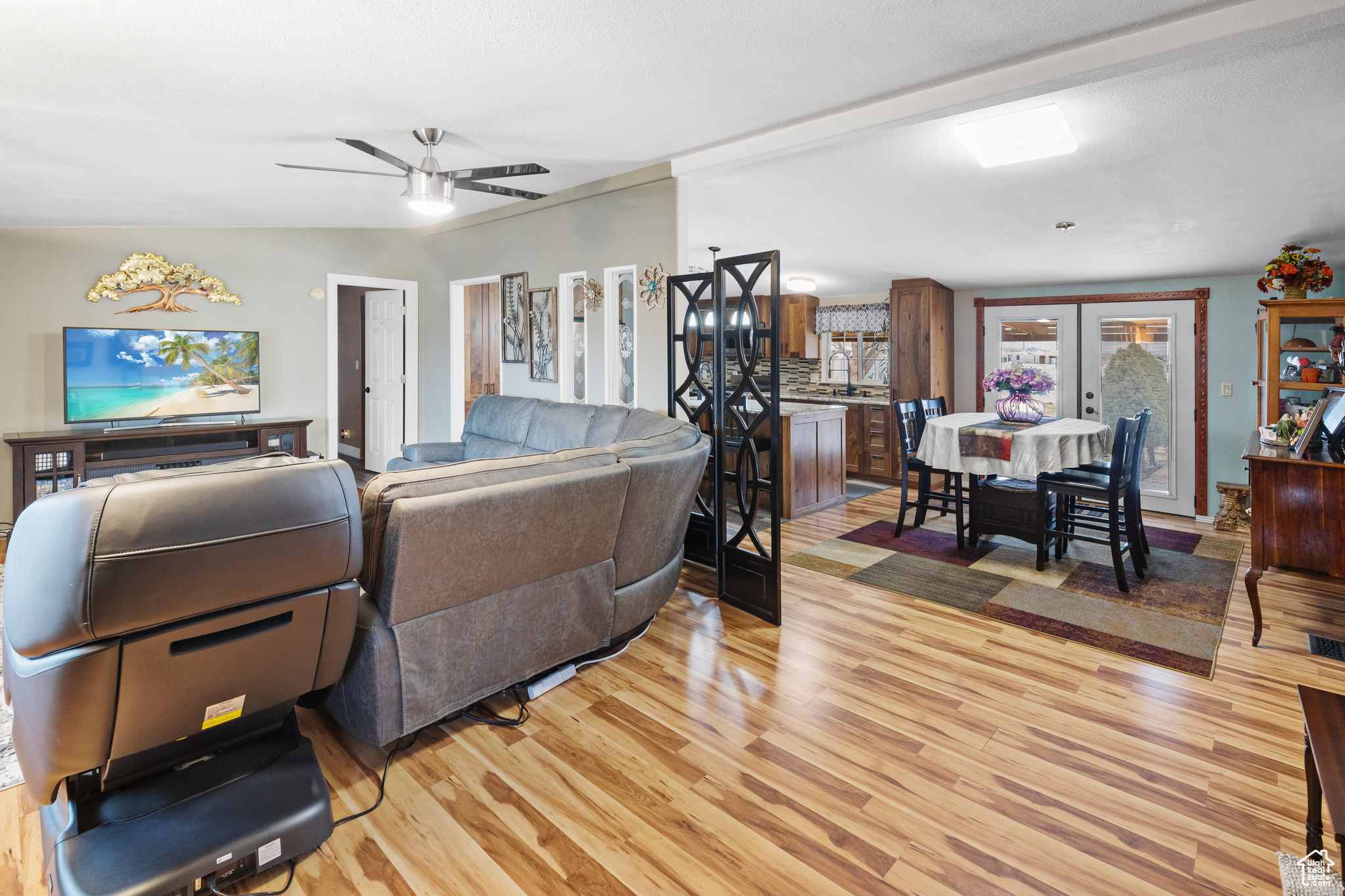 225 E Lariat Dr 30 Sigurd UT 84657 359,000