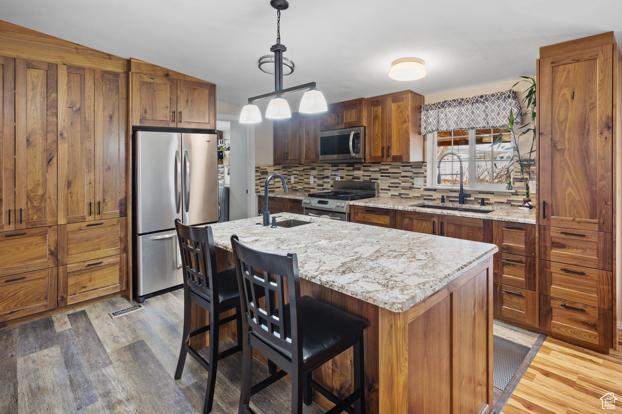 225 E Lariat Dr 30 Sigurd UT 84657 359,000