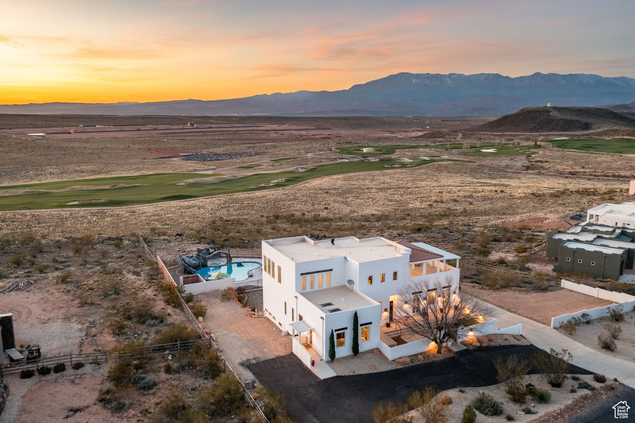 4442 S 1600 W Hurricane UT 84737 1,649,000