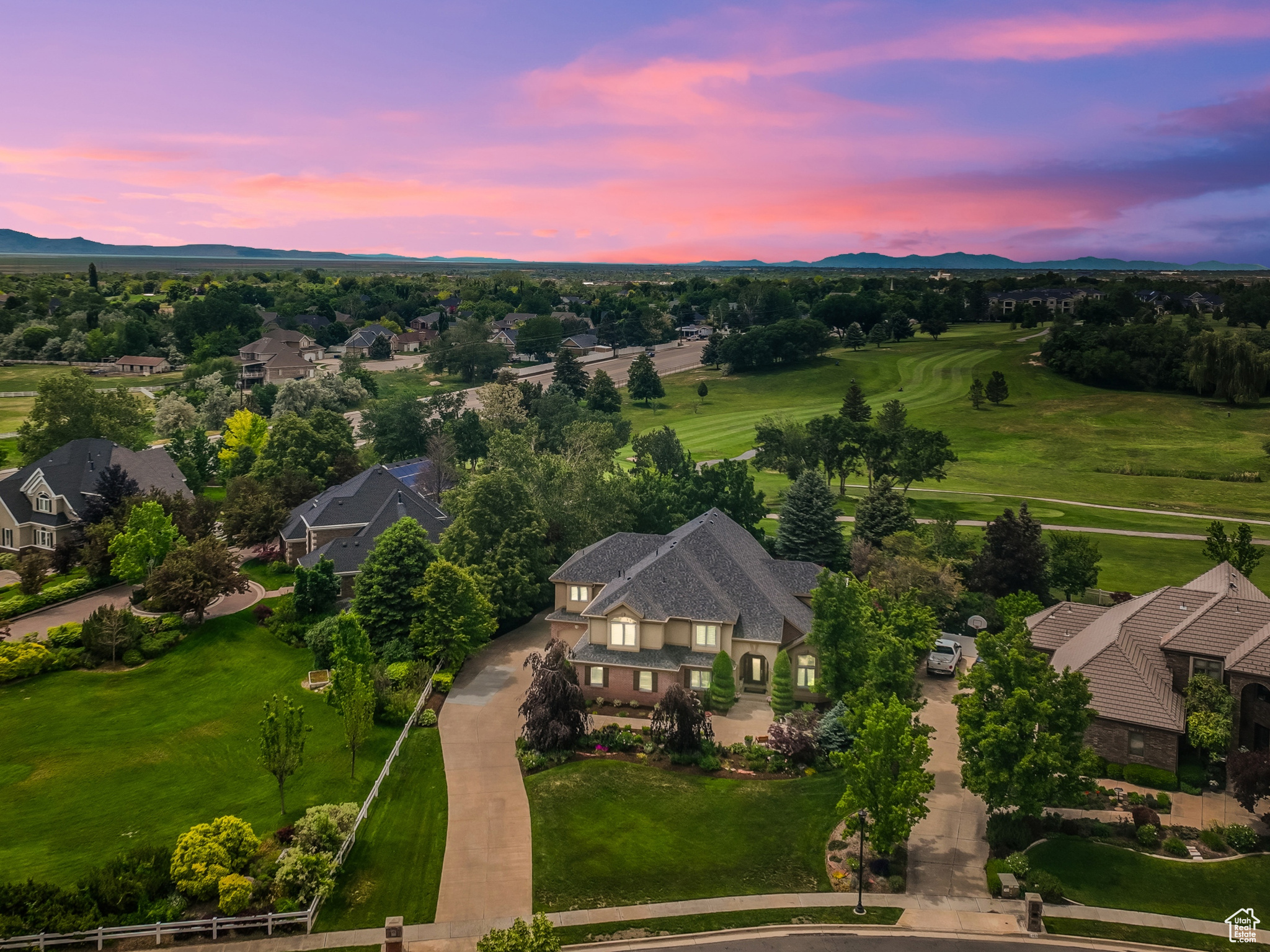 1013 FAIRWAY, Fruit Heights, Utah 84037, 6 Bedrooms Bedrooms, 22 Rooms Rooms,2 BathroomsBathrooms,Residential,For sale,FAIRWAY,1986343