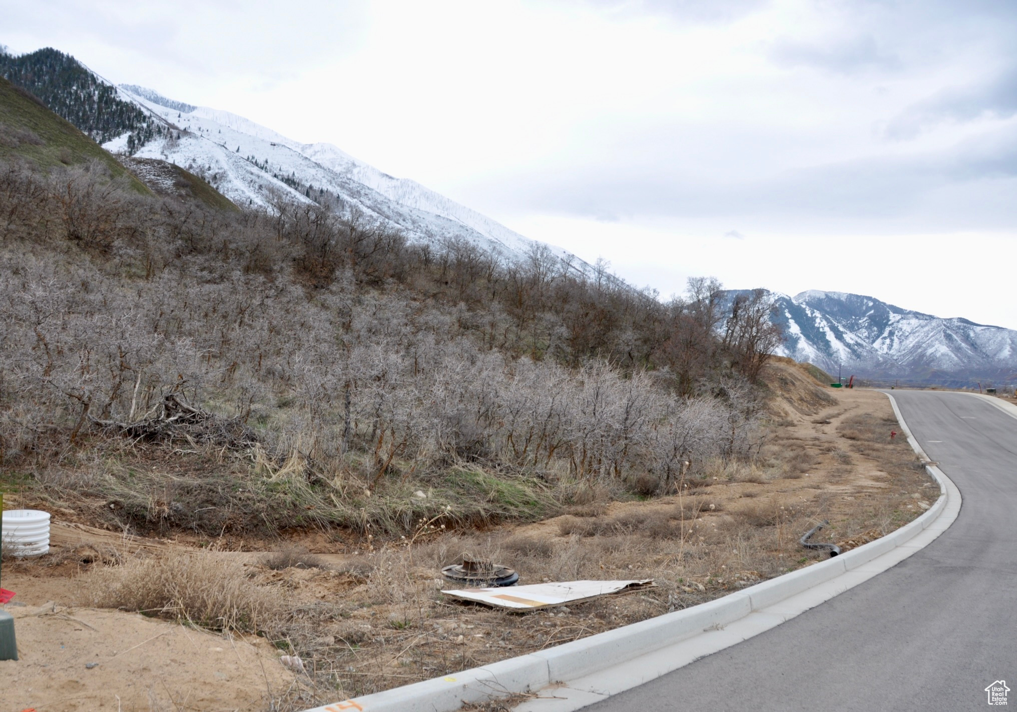 View of mountain feature