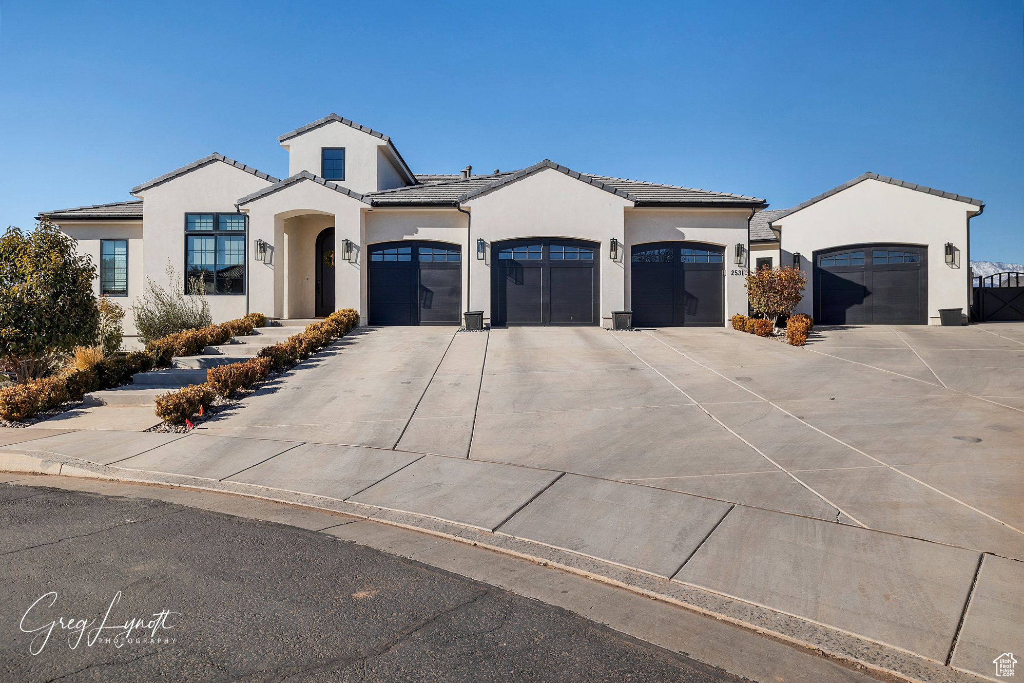 2531 E 1240 S, St. George, Utah 84790, 7 Bedrooms Bedrooms, 25 Rooms Rooms,2 BathroomsBathrooms,Residential,For sale,1240,1986660