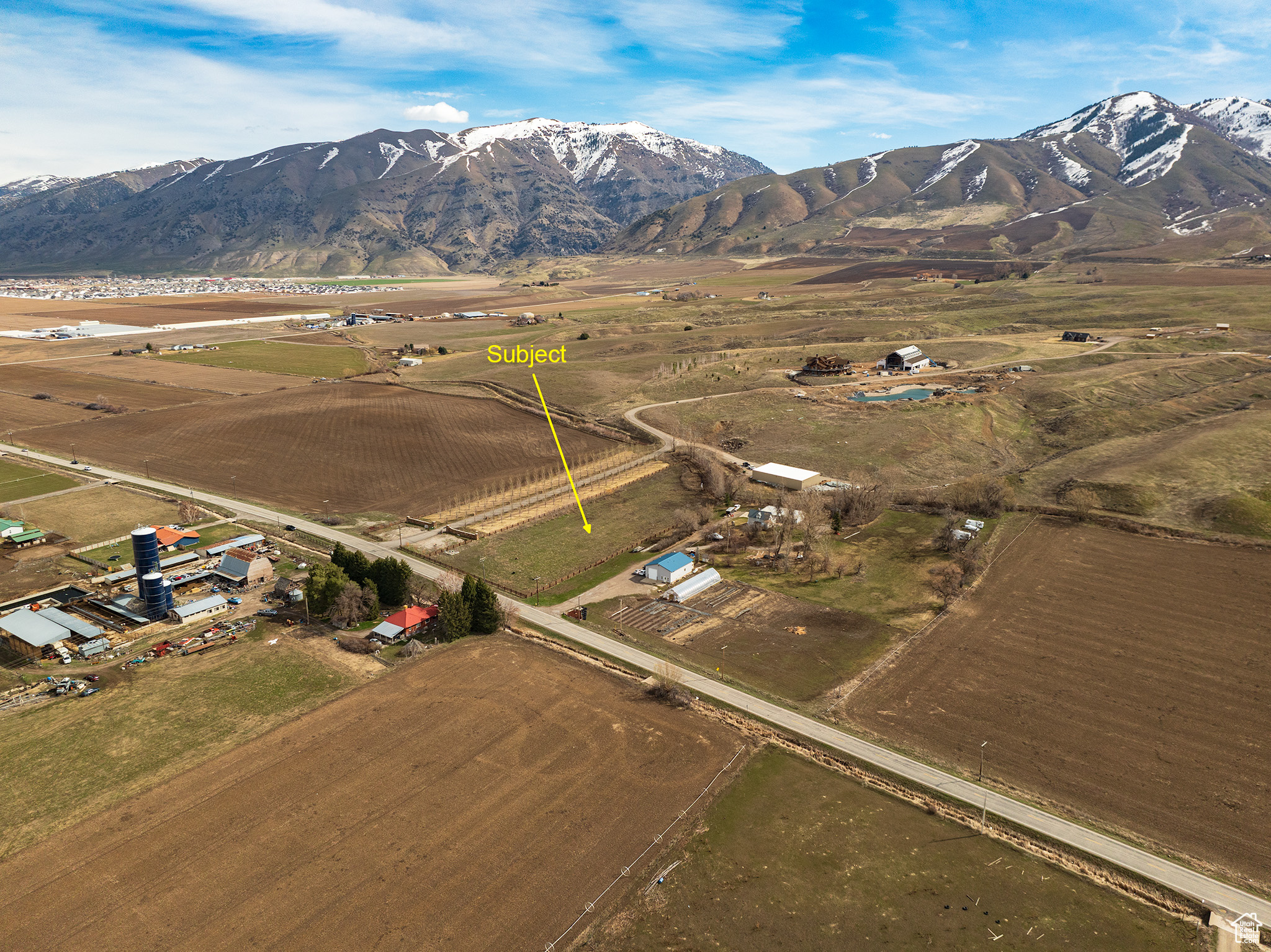 Bird's eye view featuring a mountain view and a rural view