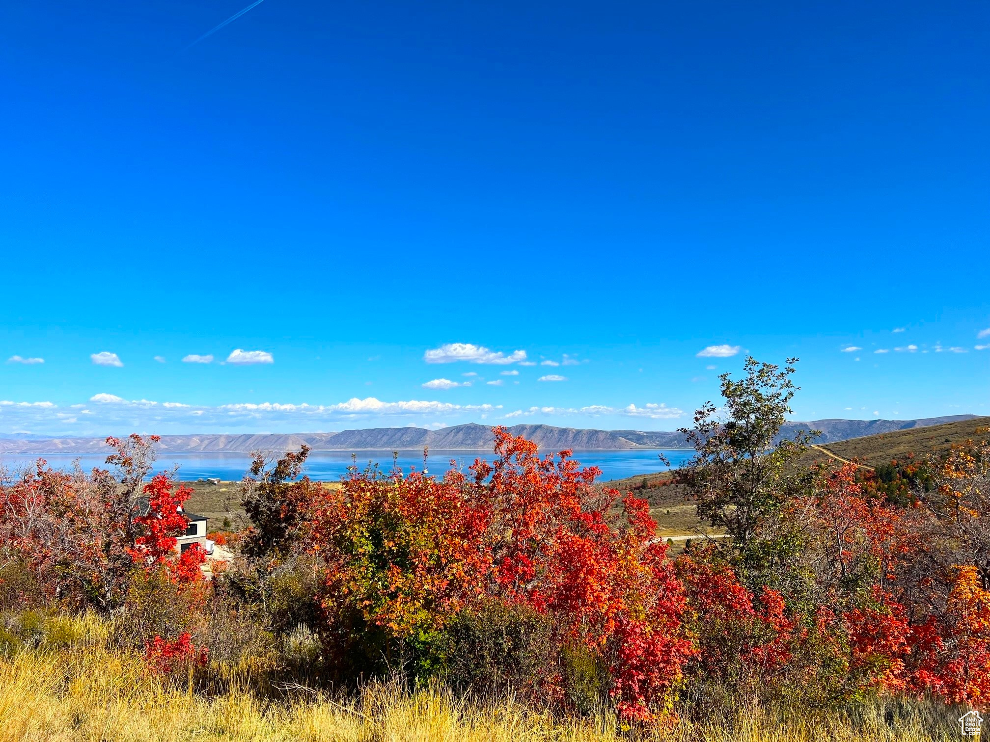 View of water feature featuring a mountain view