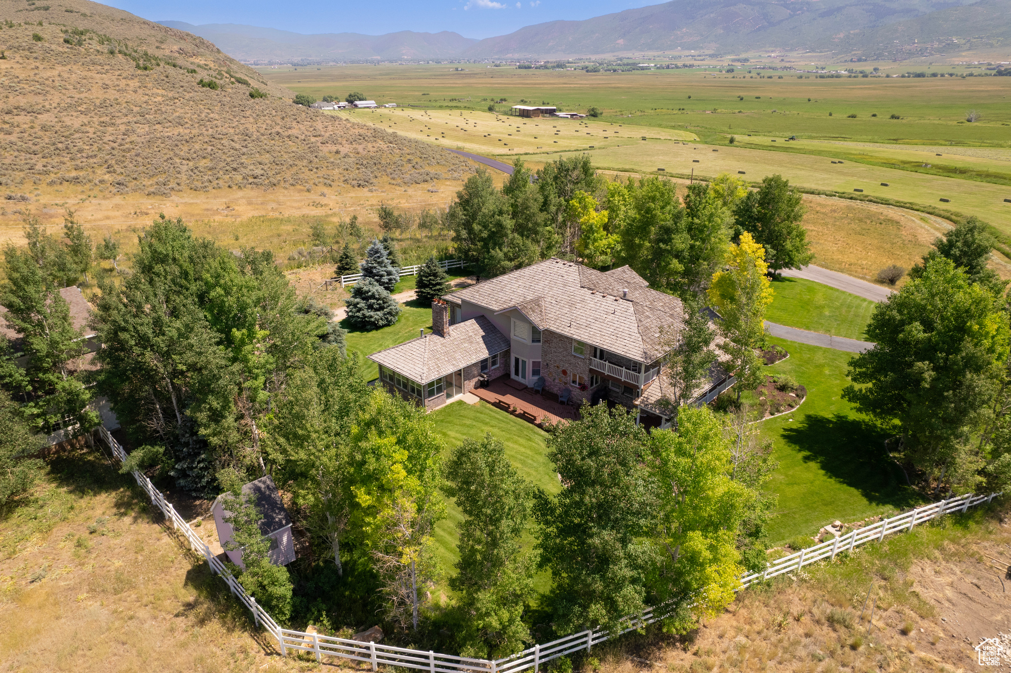 Aerial view featuring a mountain view and a rural view