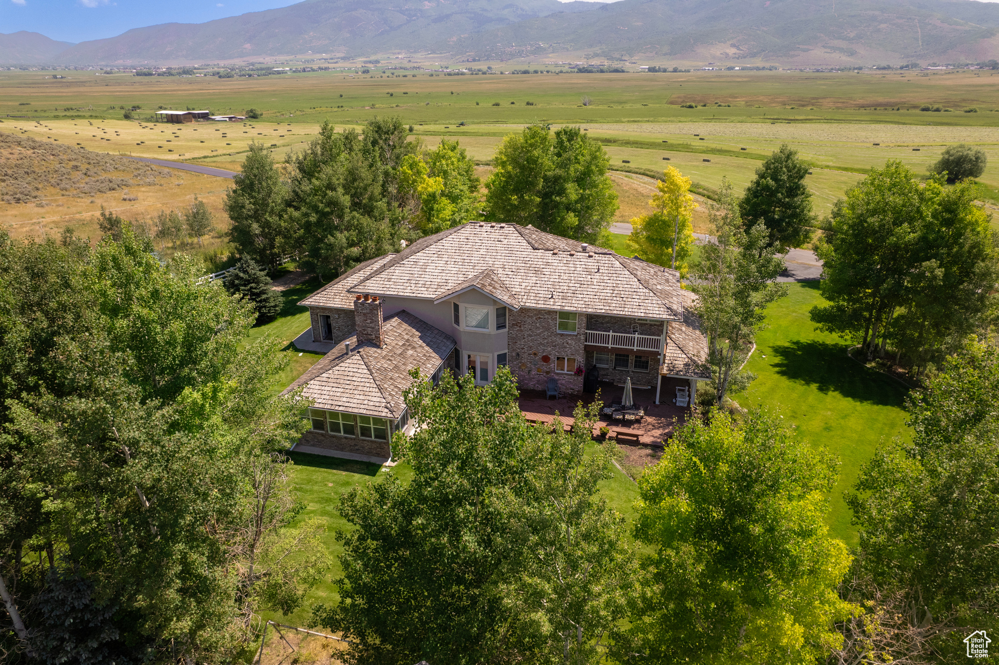 Aerial view featuring a mountain view and a rural view