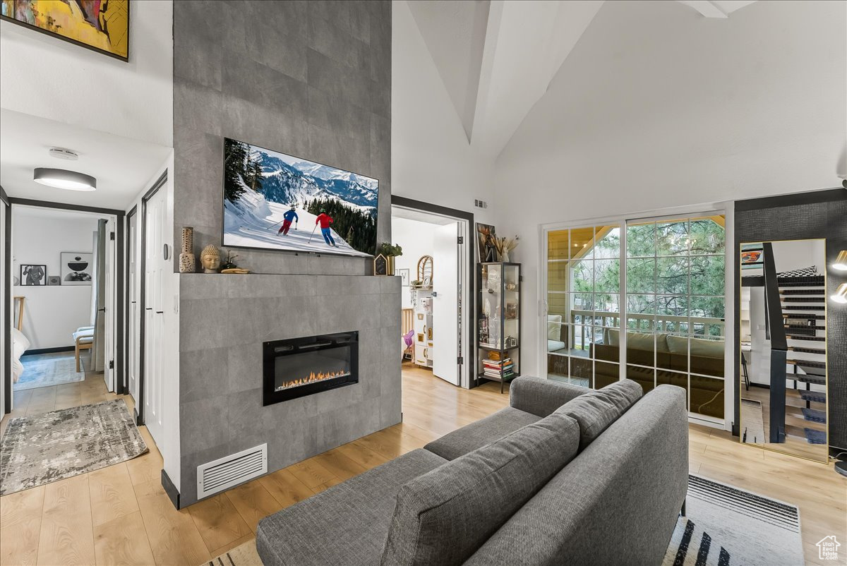 1199 E Waterside Cv 32 Midvale UT 84047 315,000