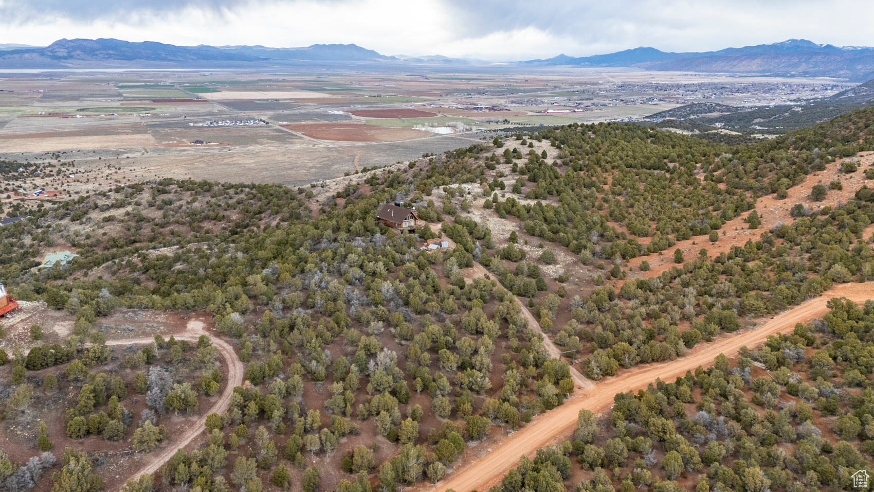 2416 W SPRING, Parowan, Utah 84761, 1 Bedroom Bedrooms, 8 Rooms Rooms,1 BathroomBathrooms,Residential,For sale,SPRING,1988186