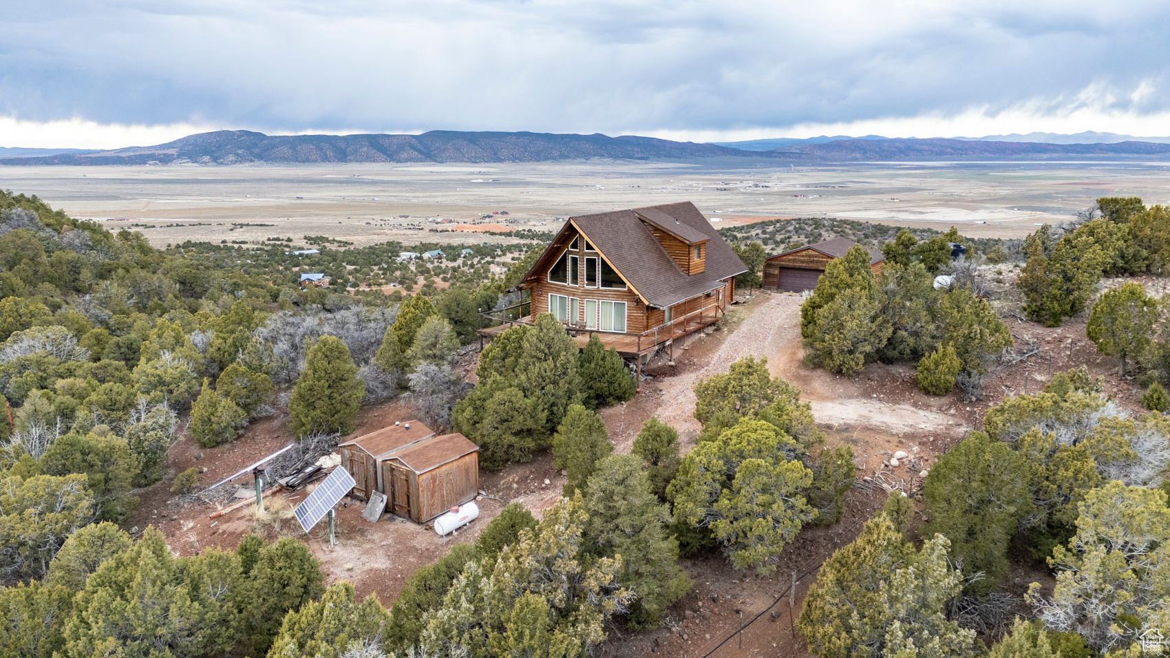 2416 W SPRING, Parowan, Utah 84761, 1 Bedroom Bedrooms, 8 Rooms Rooms,1 BathroomBathrooms,Residential,For sale,SPRING,1988186