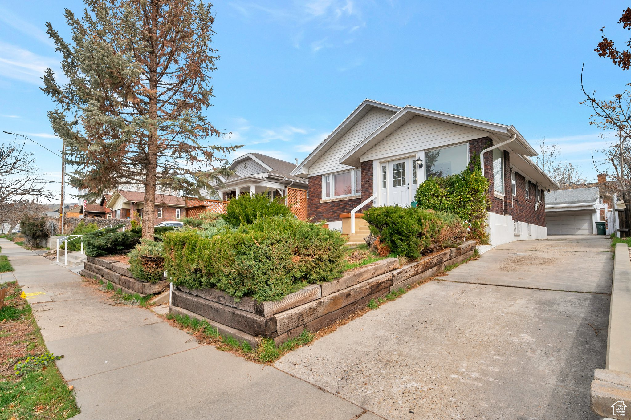 553 S Douglas St Salt Lake City UT 84102 845,000