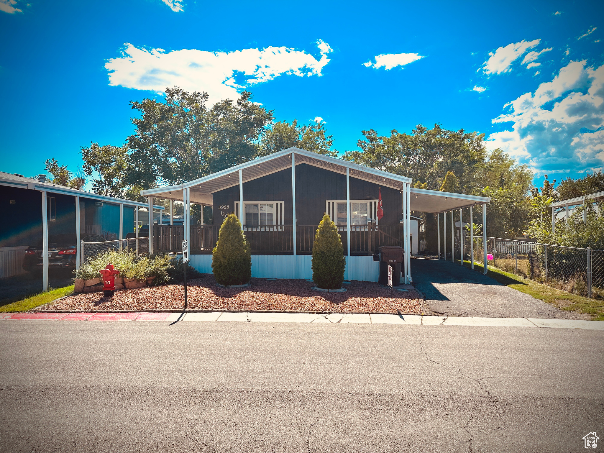 View of manufactured / mobile home