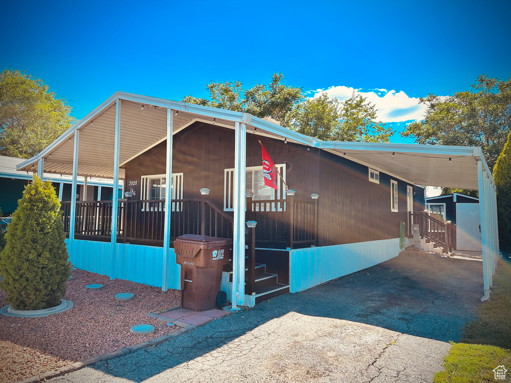 View of manufactured / mobile home