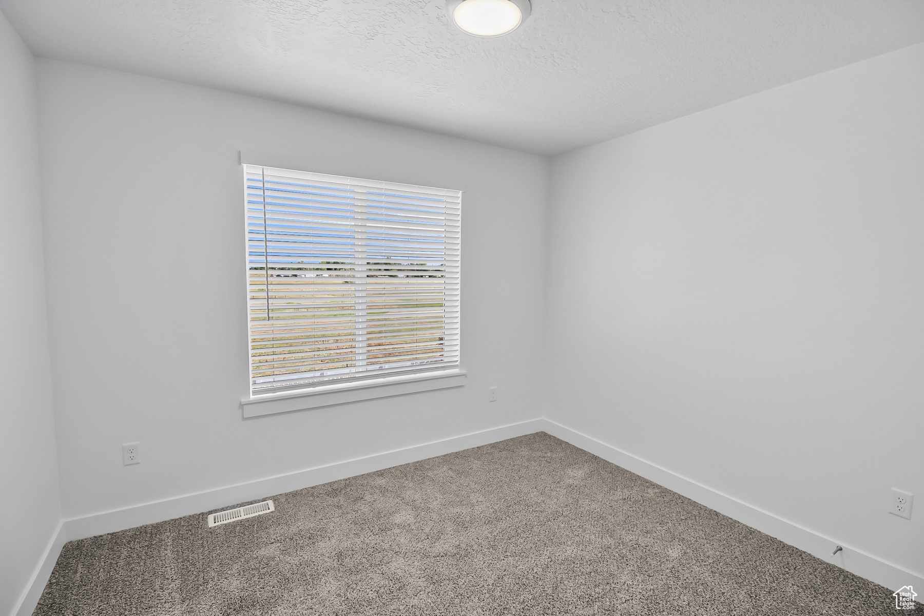Photos are of a previous townhome.  Actual finishes will be similar but may vary.