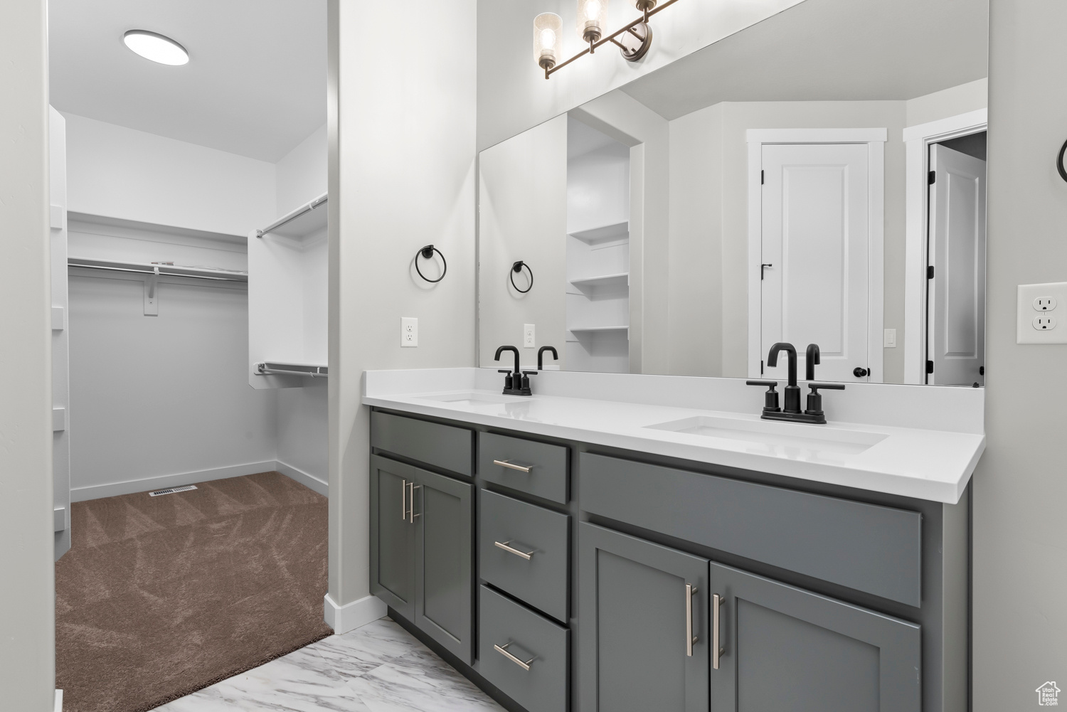 Bathroom with double sink vanity